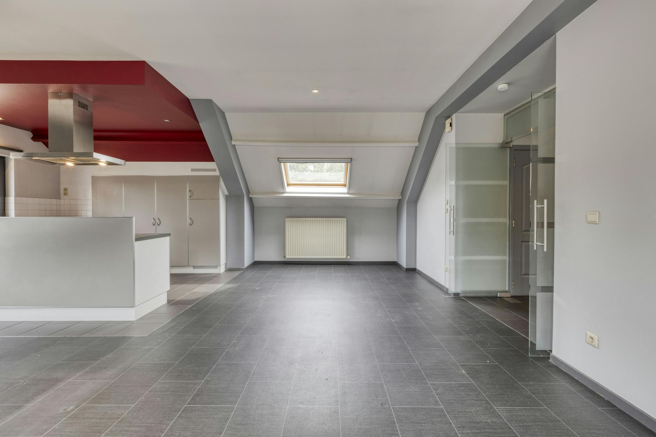 Opbrengsteigendom met 2 appartementen en hangaar te Lummen foto 33