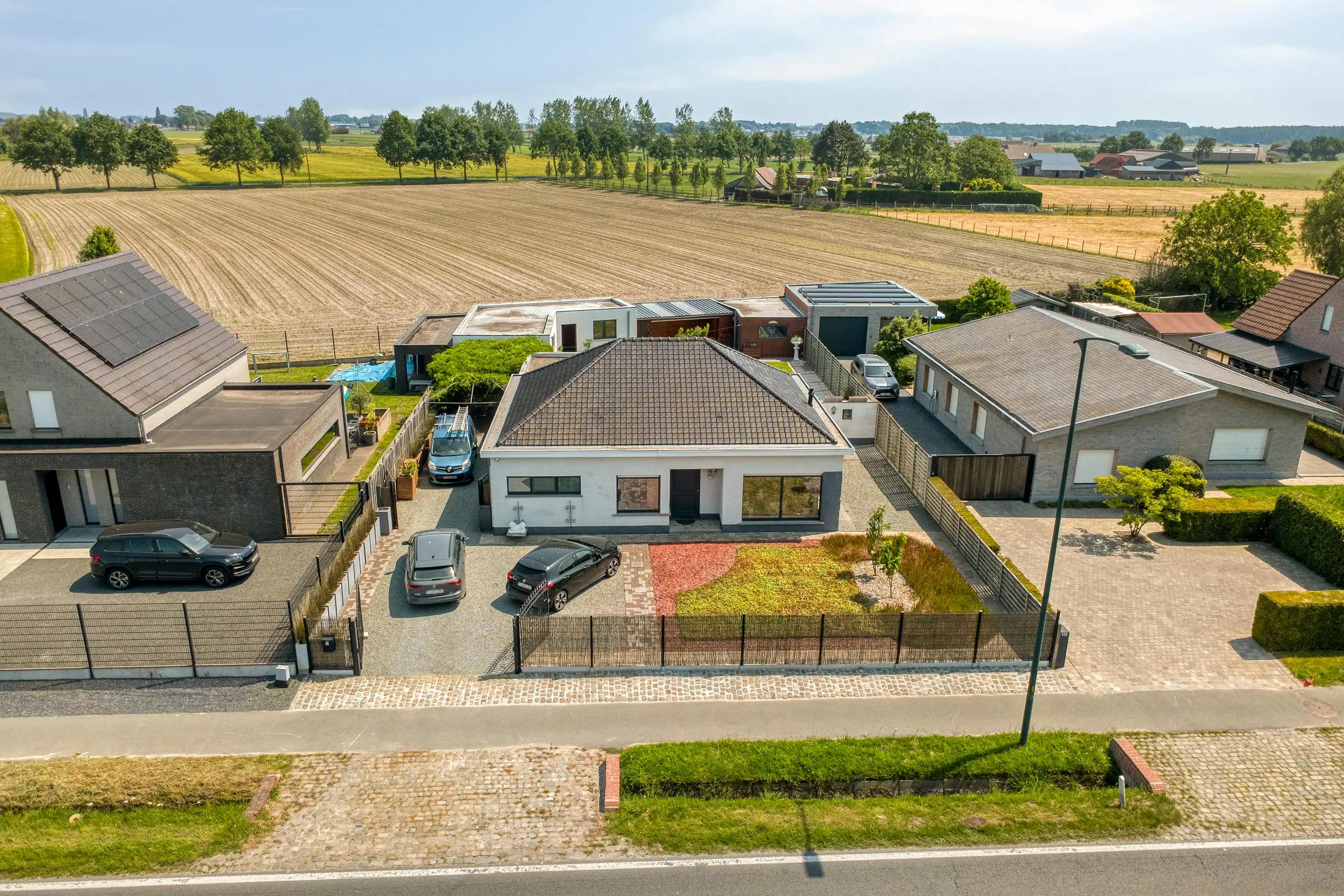Gerenoveerde bungalow met zonnige tuin nabij Aalter foto 21