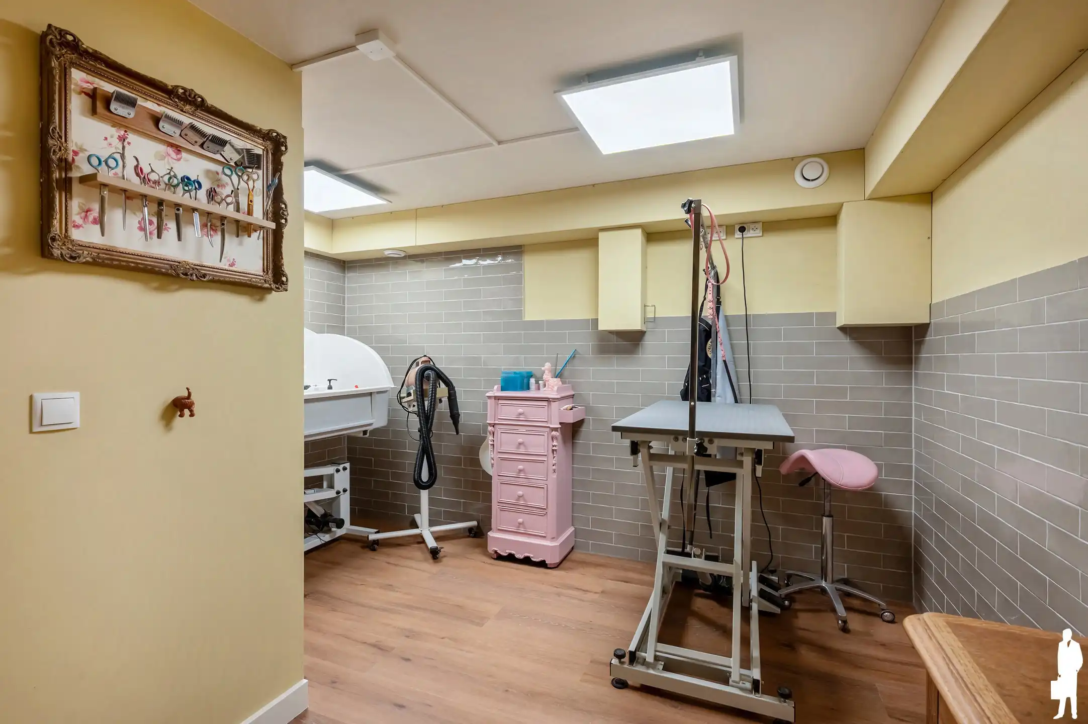 Charmante woning met volledige onderkeldering en achterliggend bos van ca. 31.493 m² foto 30