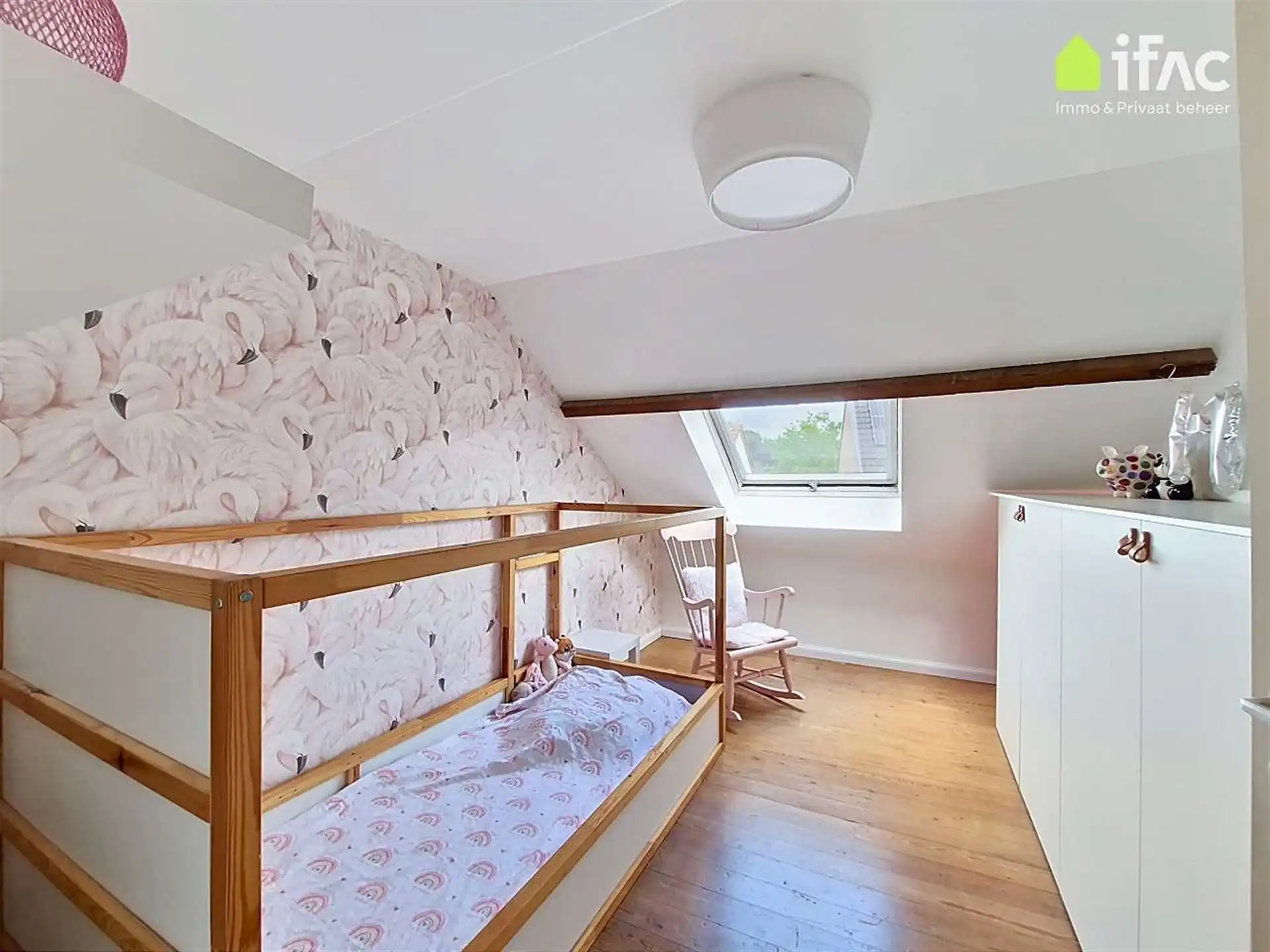 Volledig gerenoveerde woning met geweldige tuin op 28a 34ca foto 32
