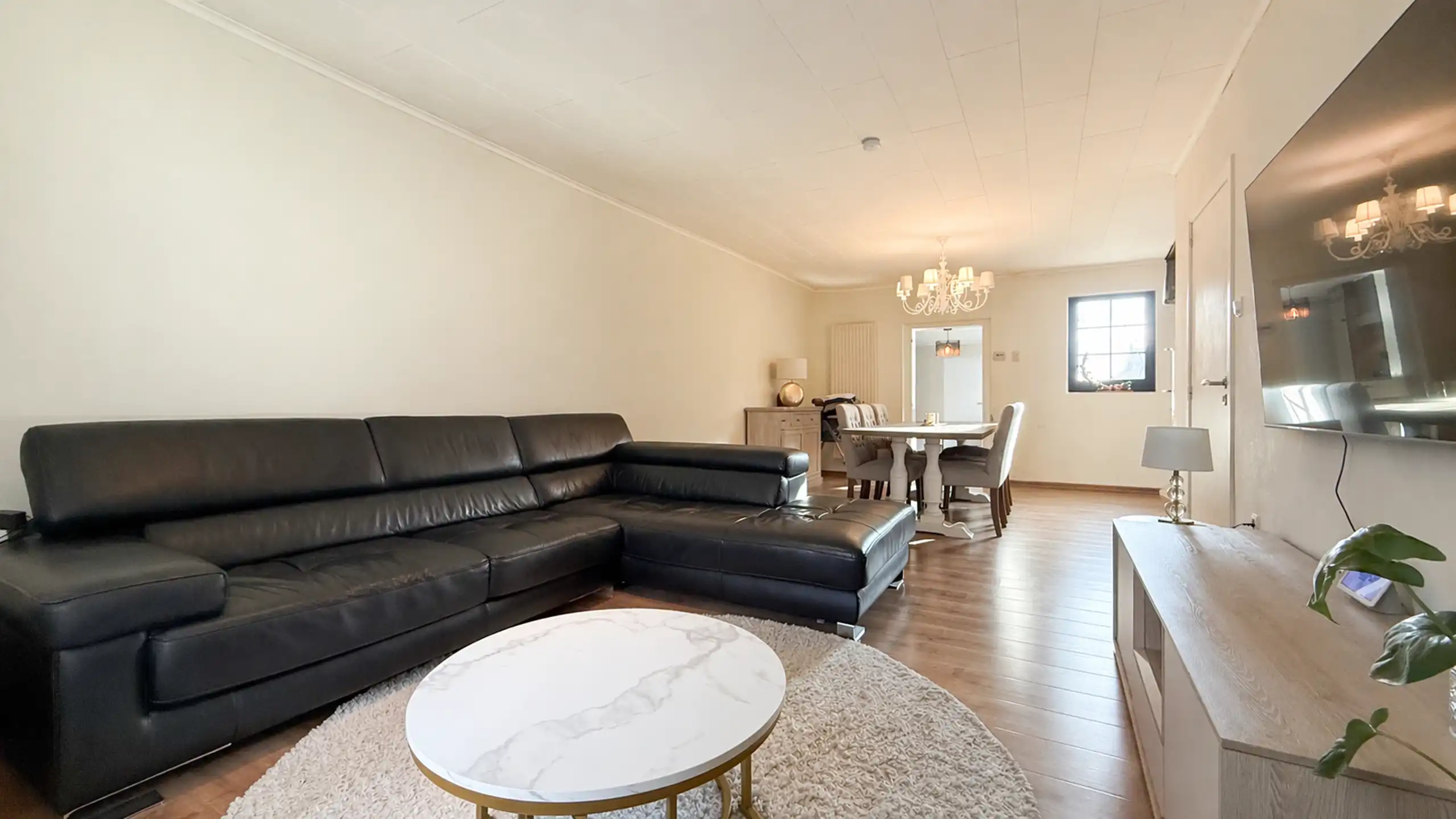 Zeer ruim wonen met 5 slpks en rustig gelegen! foto 7