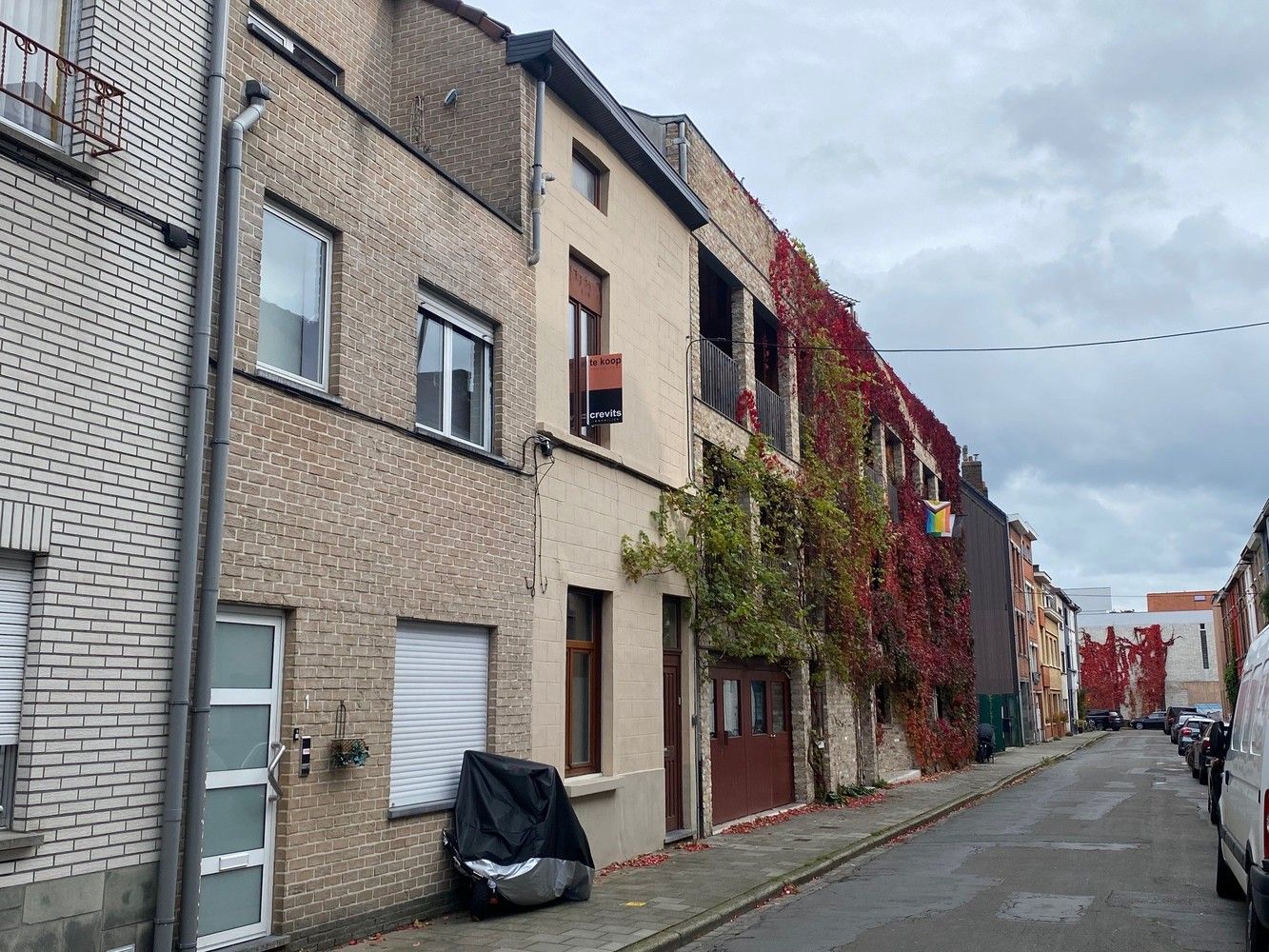 Goed onderhouden woning met 2 slaapkamers gelegen op wandelafstand van het centrum van de stad. foto {{pictureIndex}}