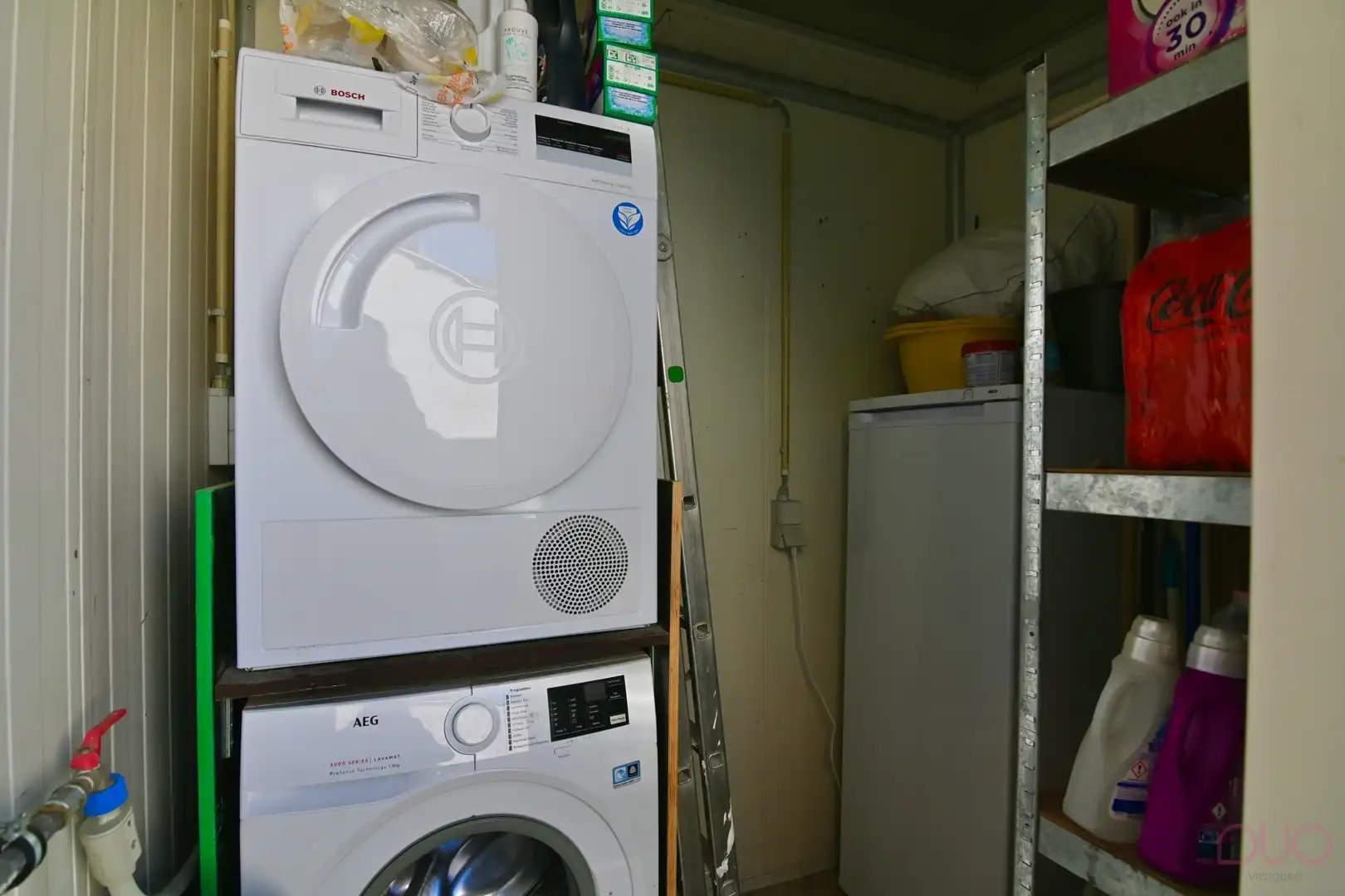 Licht op te frissen woning in hartje Sint-Truiden met 3 slaapkamers en 12x zonnepanelen foto 13