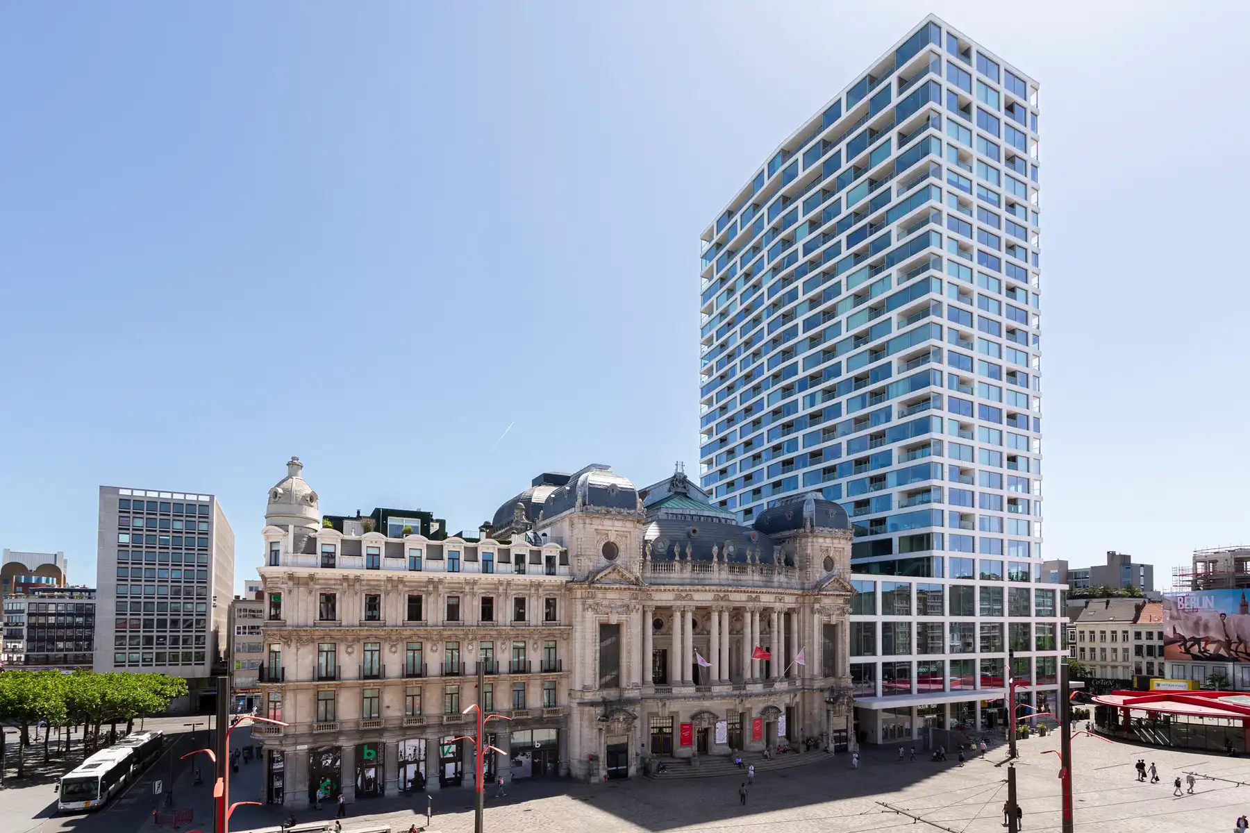 Exclusief gerenoveerd duplex appartement aan Opera foto 9