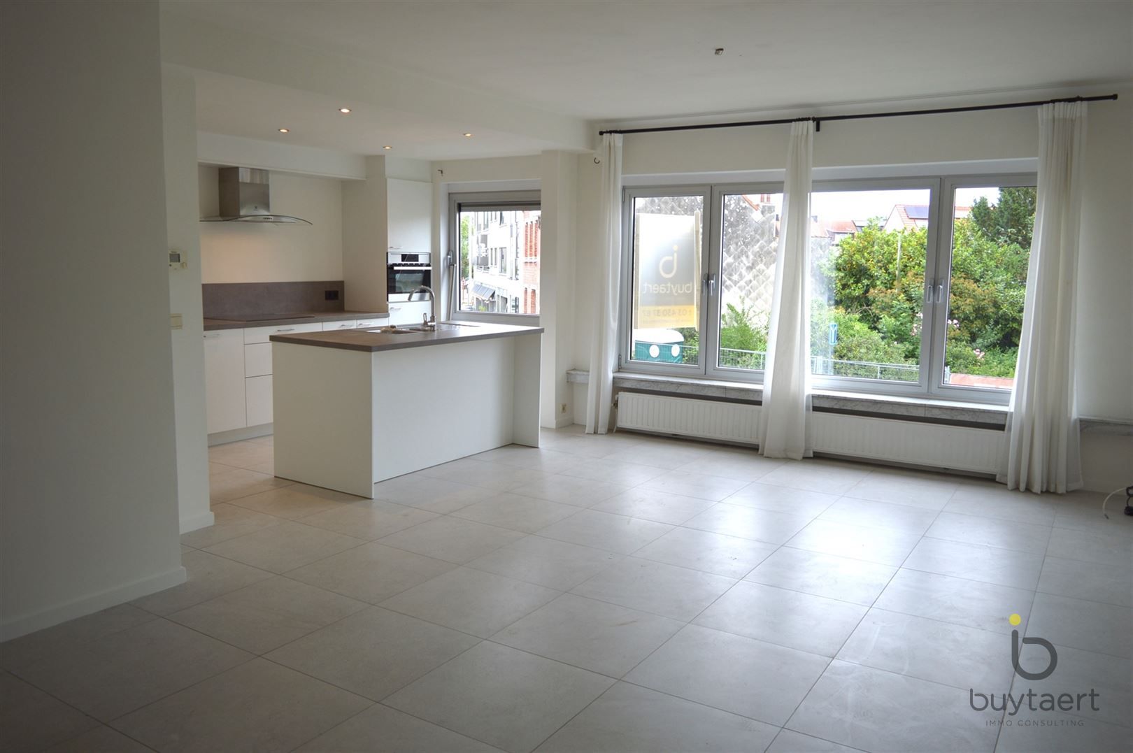 Instapklaar appartement aan de Vaart te Schoten foto {{pictureIndex}}