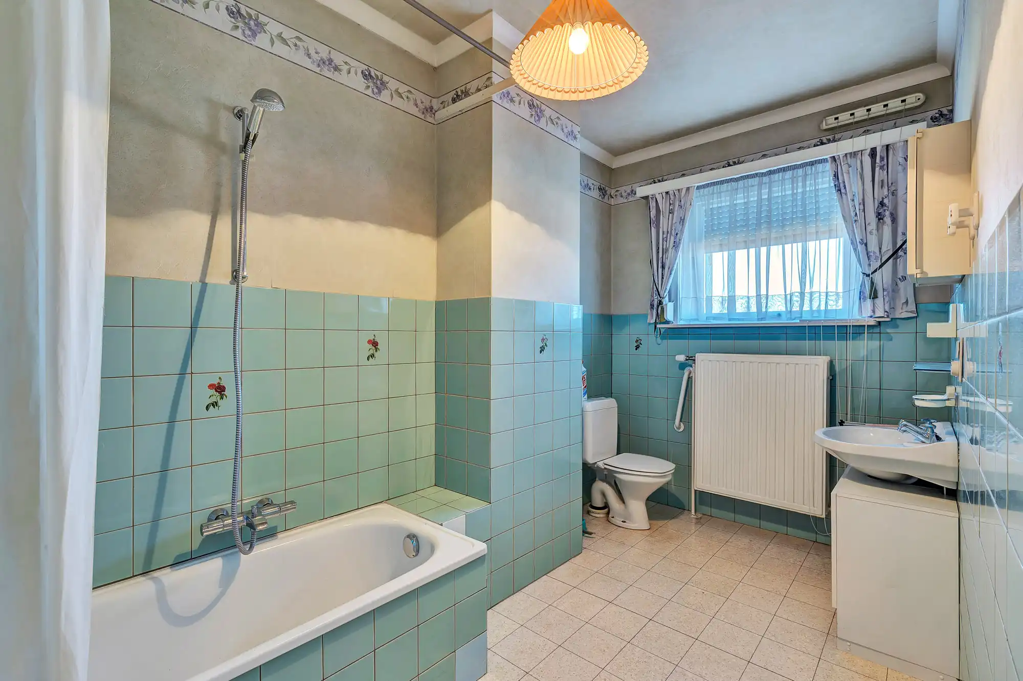 Woning met potentieel en commerciële ruimte foto 8