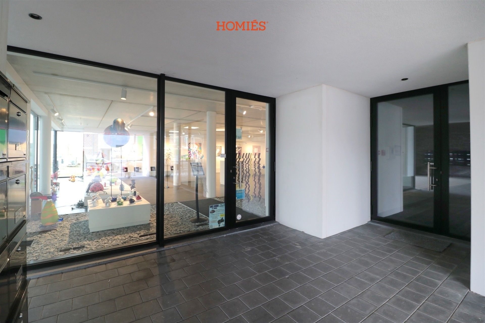 Optimaal gelegen winkel-of kantoorruimte te Scherpenheuvel foto 20