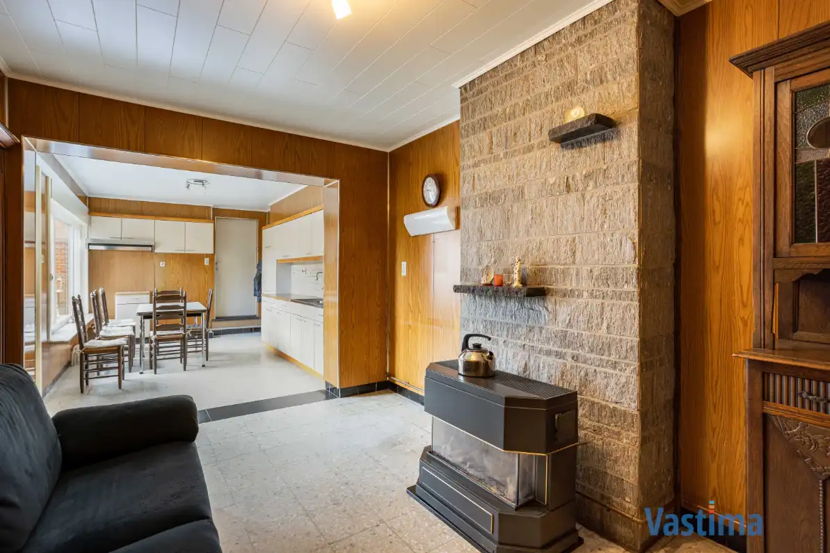 Woning met opslagruimte en grond op strategische ligging foto 10