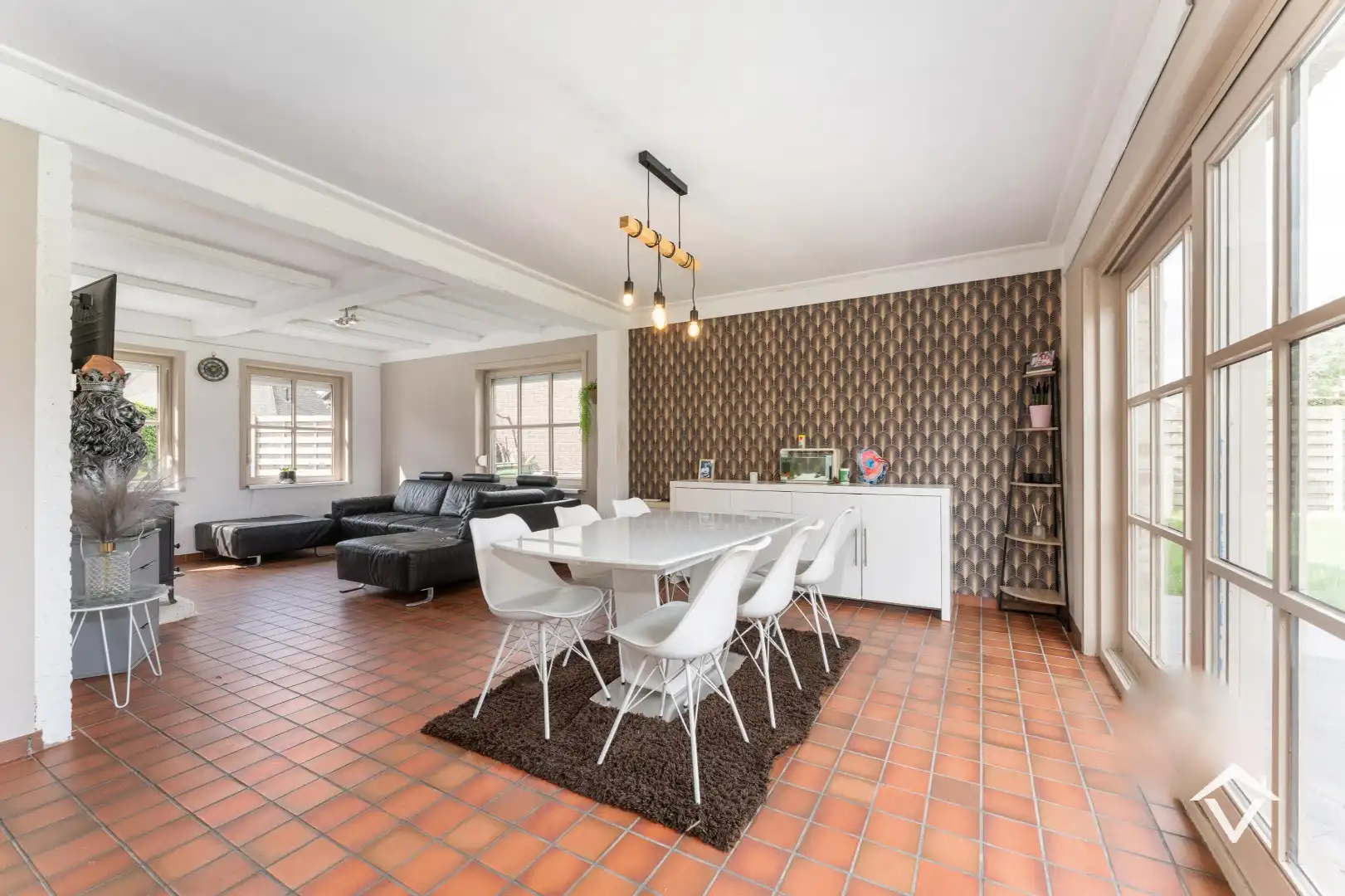 Landelijke gezinswoning met rustige ligging, 3 slaapkamers en een inpandige garage foto 4