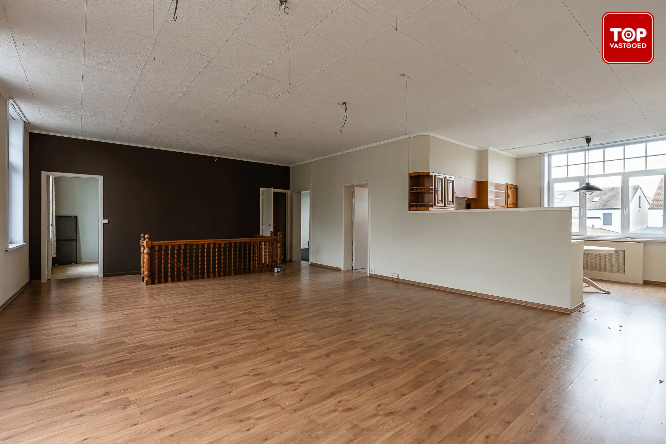 Karaktervol en  multifunctioneel handelshuis  op een interessante ligging.  foto 16