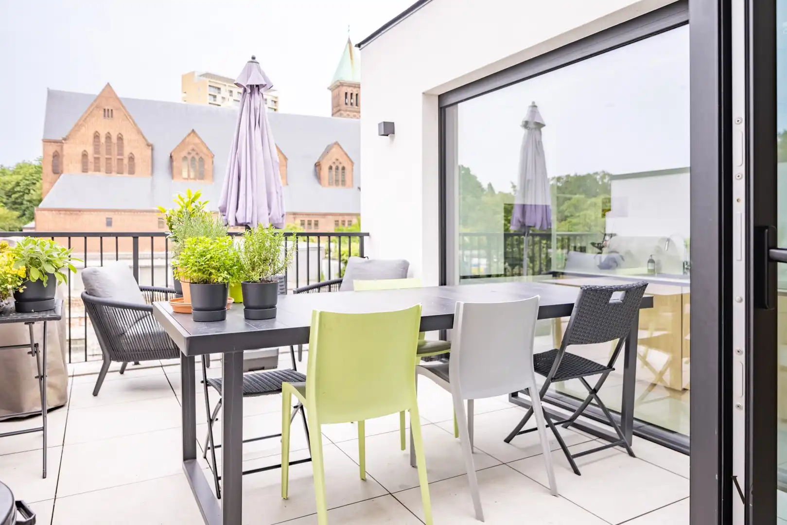 Exclusief triplexappartement met 4 slaapkamers in gerenoveerde herenwoning foto 7