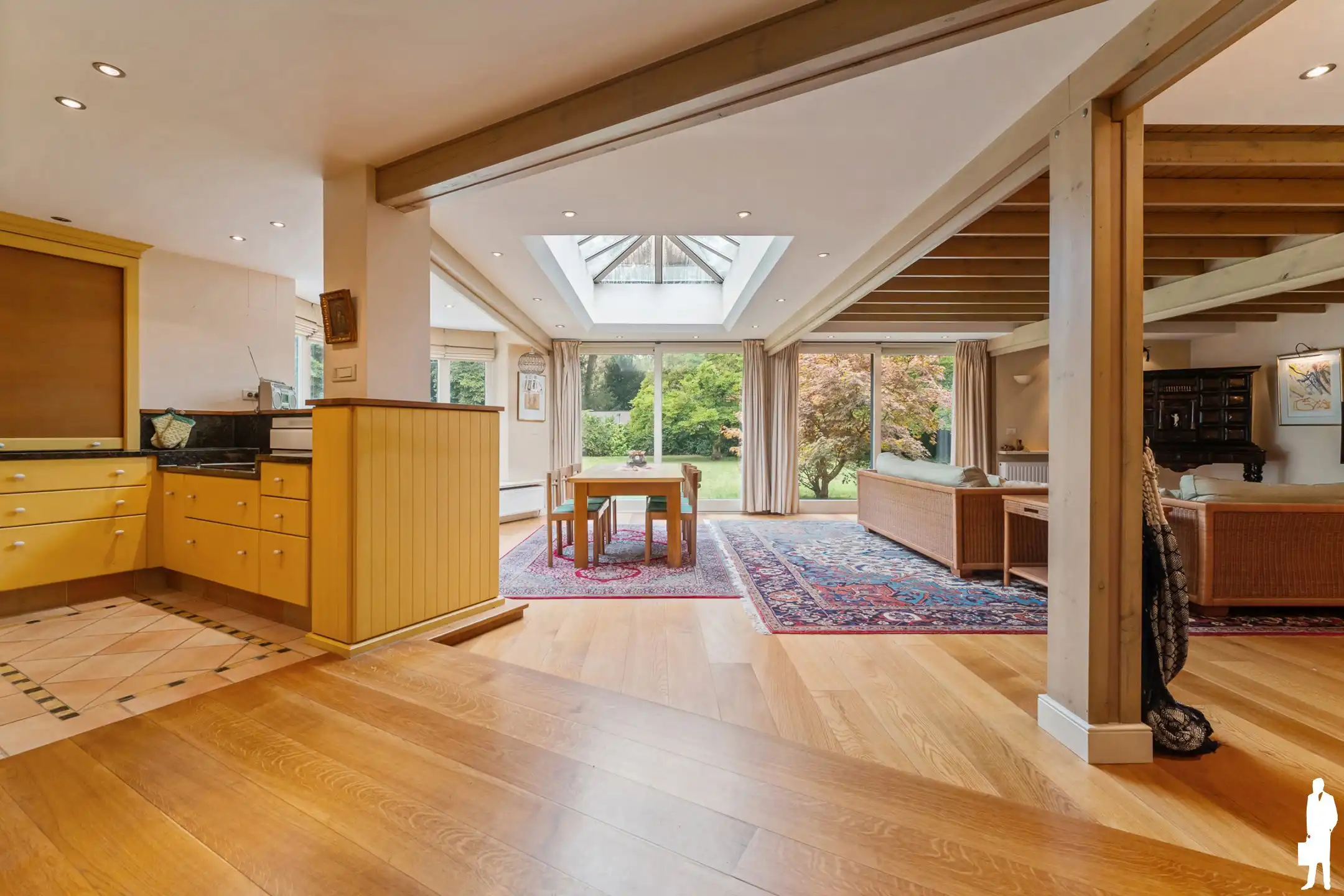 Verrassend ruime villa op prachtig perceel van ca. 4.175 m² foto 15