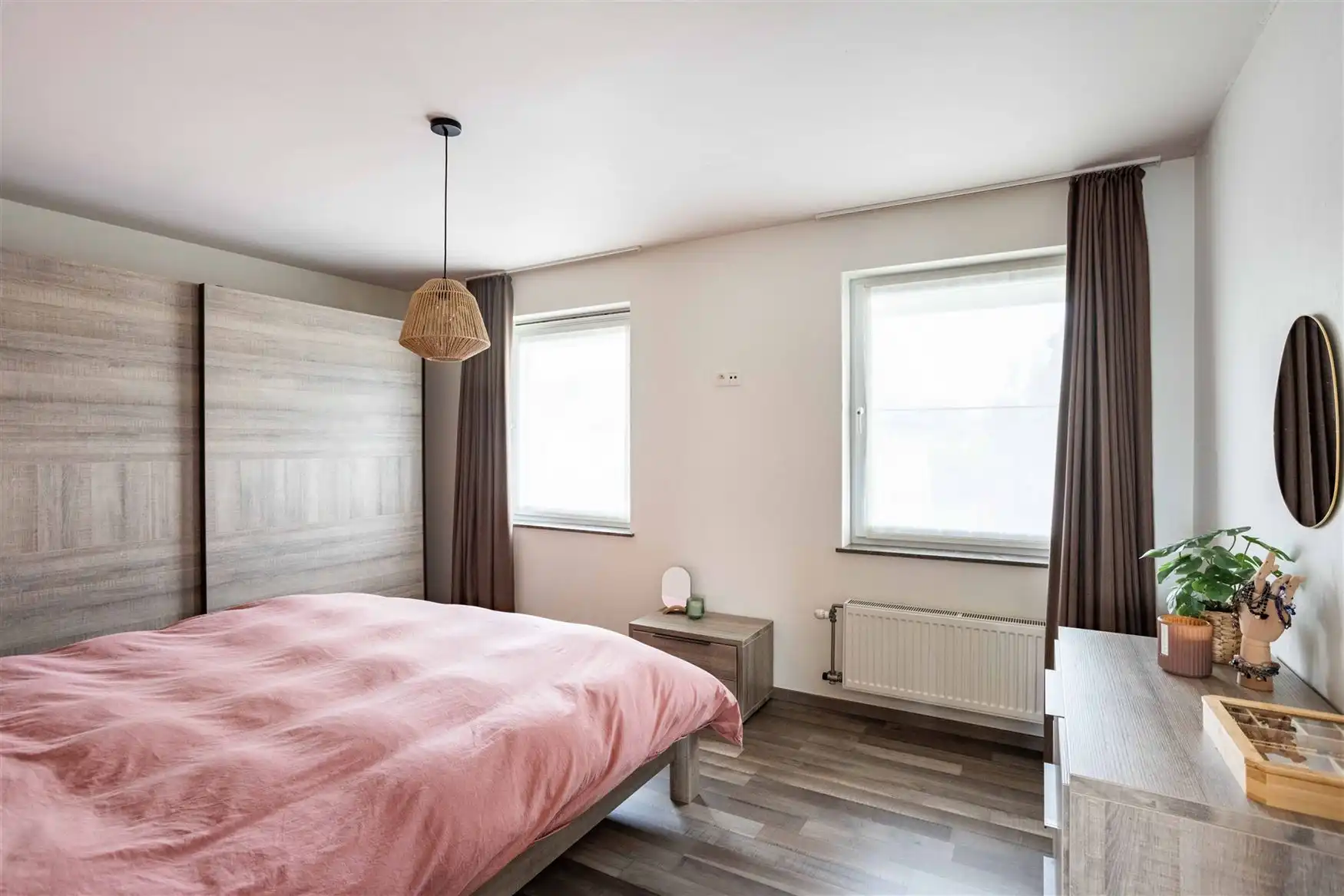 Instapklaar gezinshuis met zonnige tuin foto 12