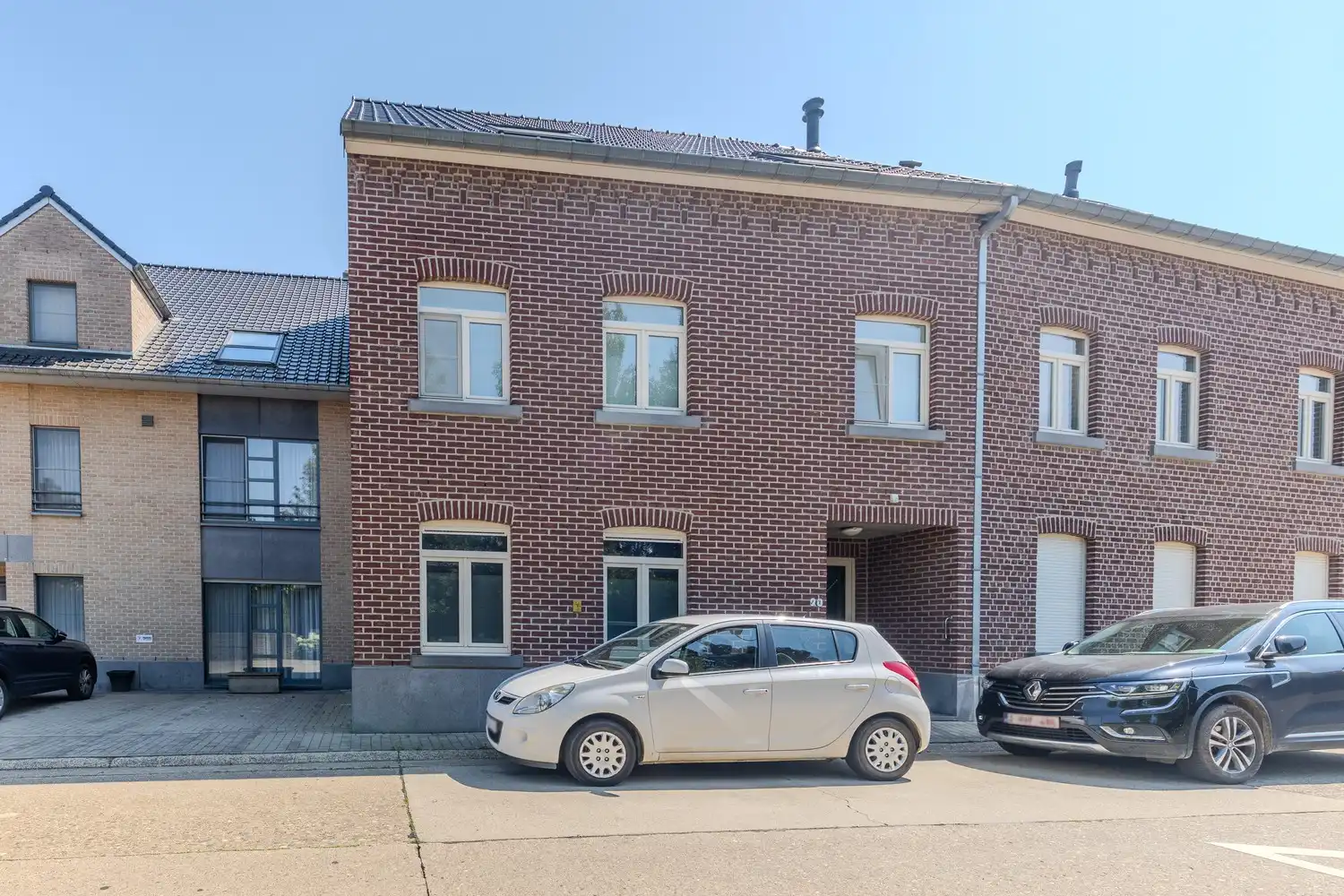 Gelijkvloers appartement met twee slaapkamers en garage in Kesselt (Lanaken) foto {{pictureIndex}}