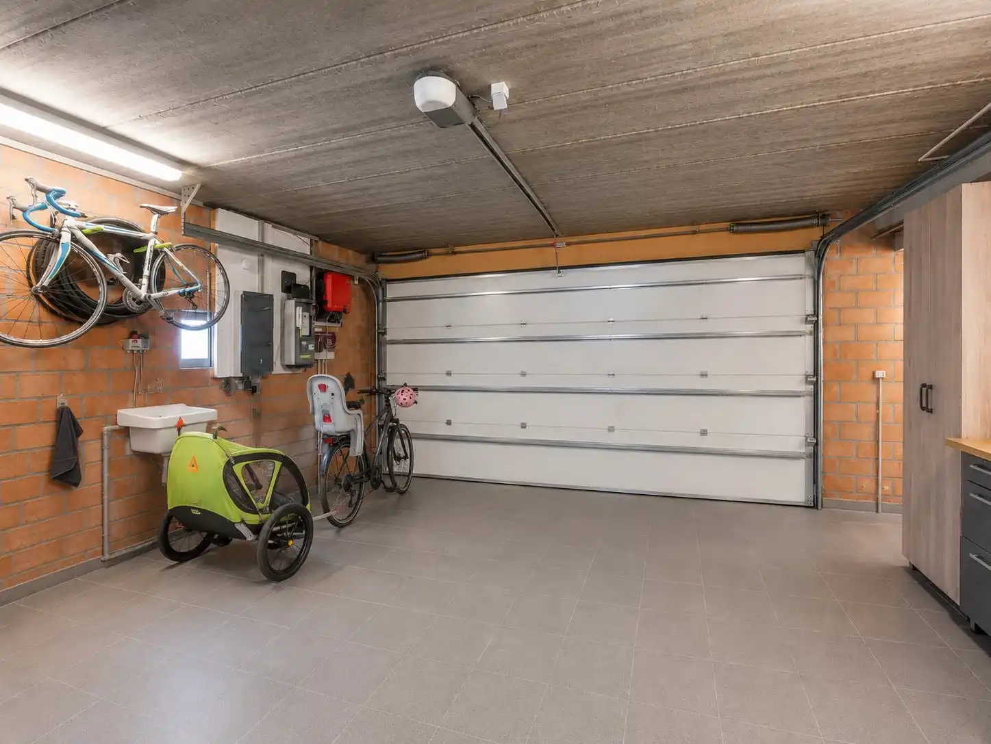 Ruime gezinswoning met 4 slaapkamers te Stal foto 16
