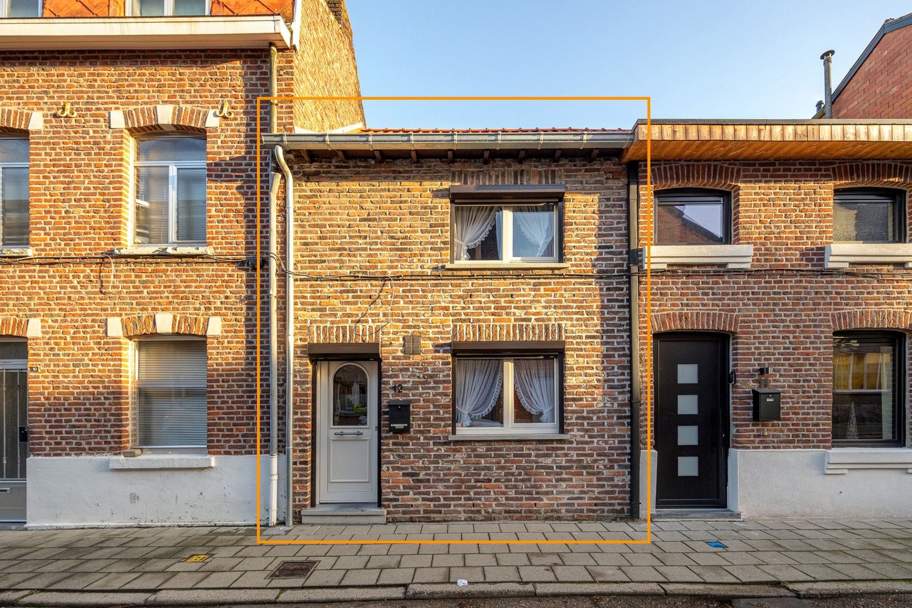 Hoofdfoto van de publicatie: GEZELLIG GERENOVEERDE STADSWONING MET 2 SLAAPKAMERS VLAK IN HET CENTRUM VAN HASSELT!