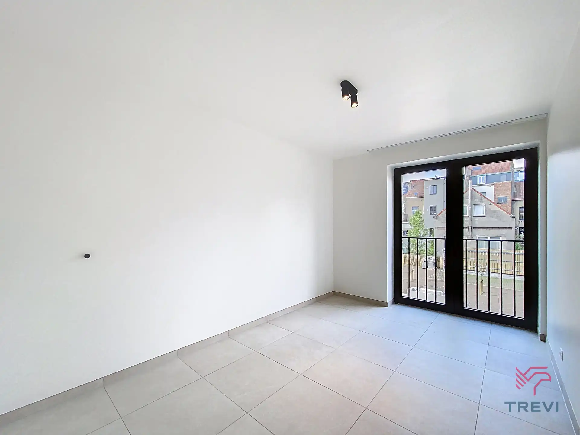 Nieuw huis met 3 slaapkamers en exterieur foto 6