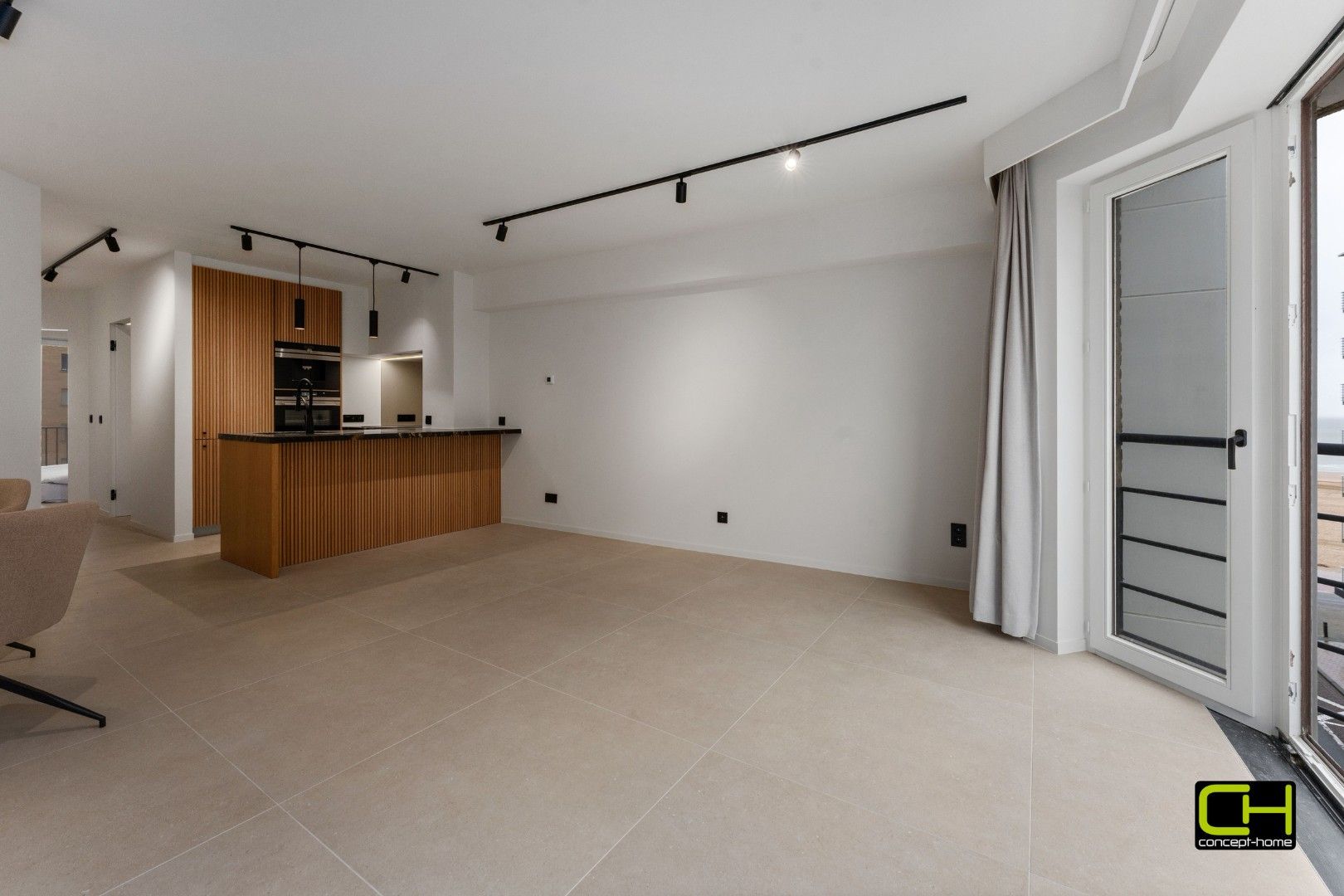 Stijlvol gerenoveerd appartement met twee slaapkamers te koop in Knokke-Heist foto 3