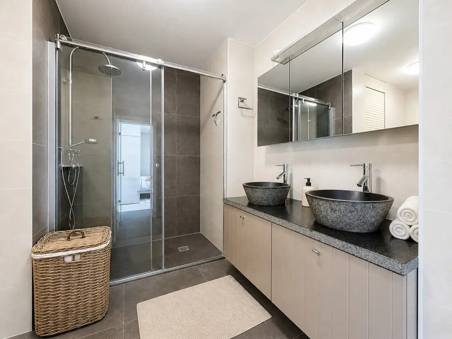 Duplex dakappartement met twee ruime terrassen op toplocatie aan het maritiem park te Nieuwpoort foto 11