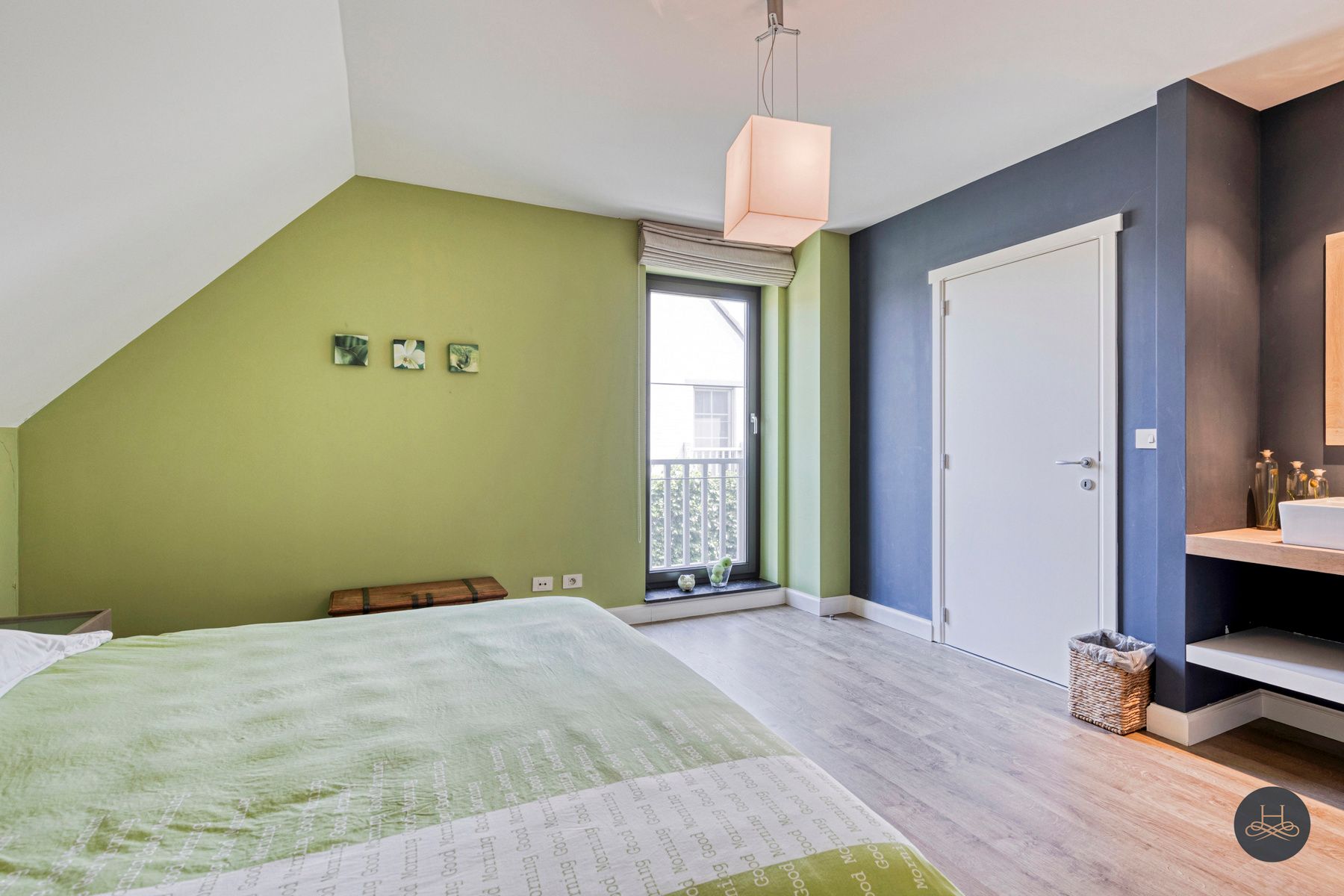 Instapklare villa met prachtig aangelegde tuin en zwembad foto 18