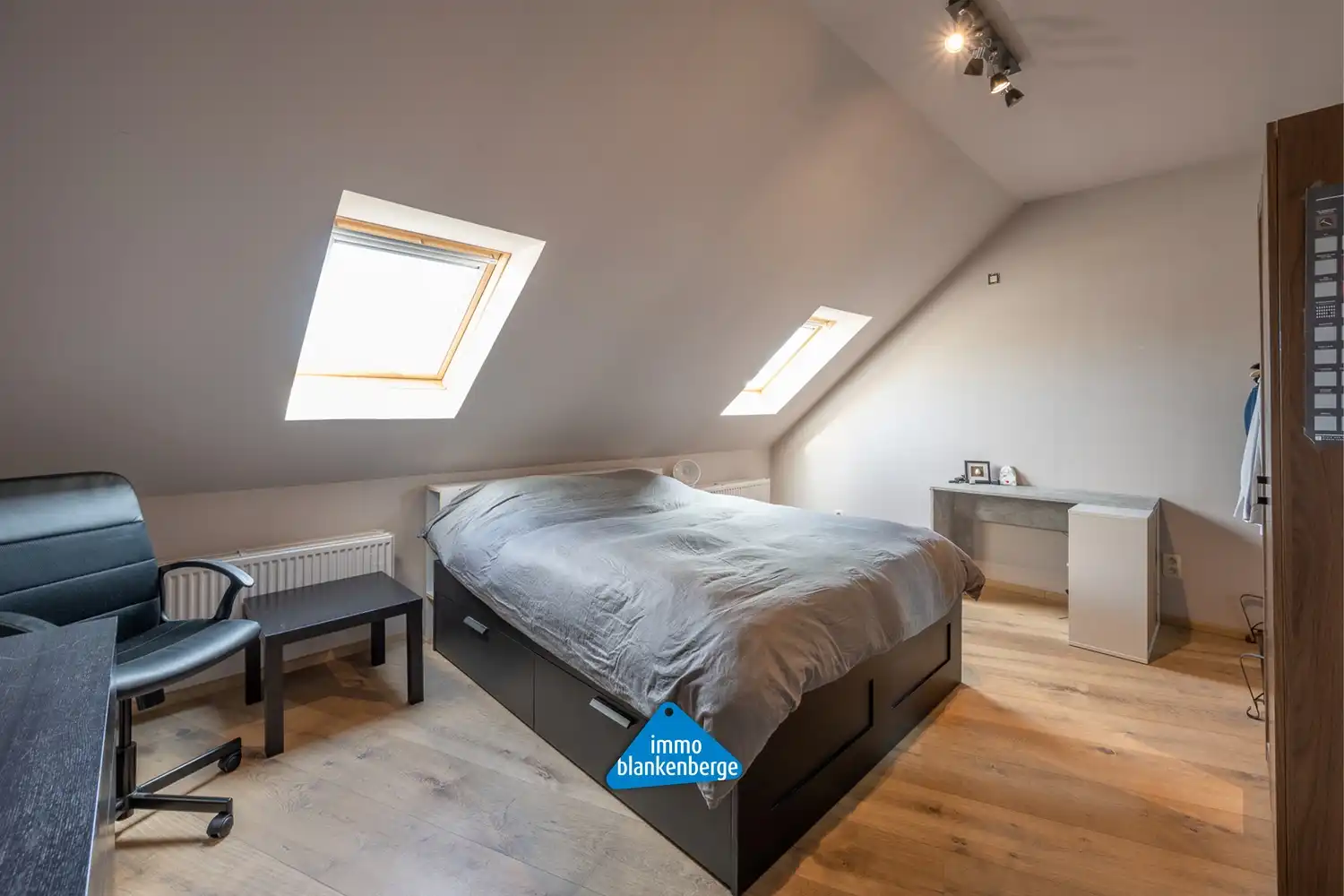 Stijlvol appartement met Moderne open Keuken nabij de Jachthaven van Blankenberge foto 9