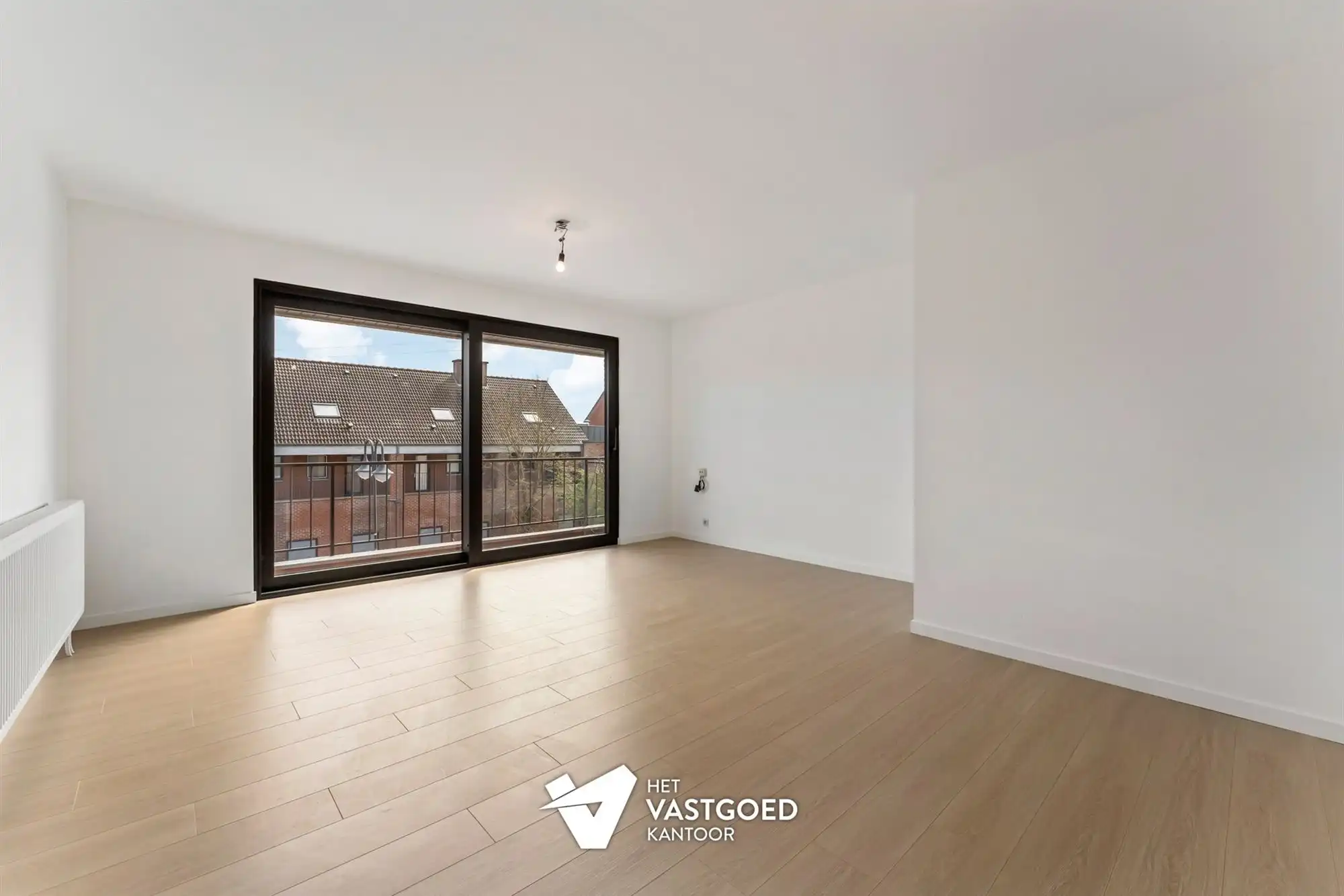 VOLLEDIG GERENOVEERD APPARTEMENT (65M²) MET 1 SLAAPKAMER, AUTOSTAANPLAATS EN GARAGEBOX TE HEUSDEN-ZOLDER foto 3