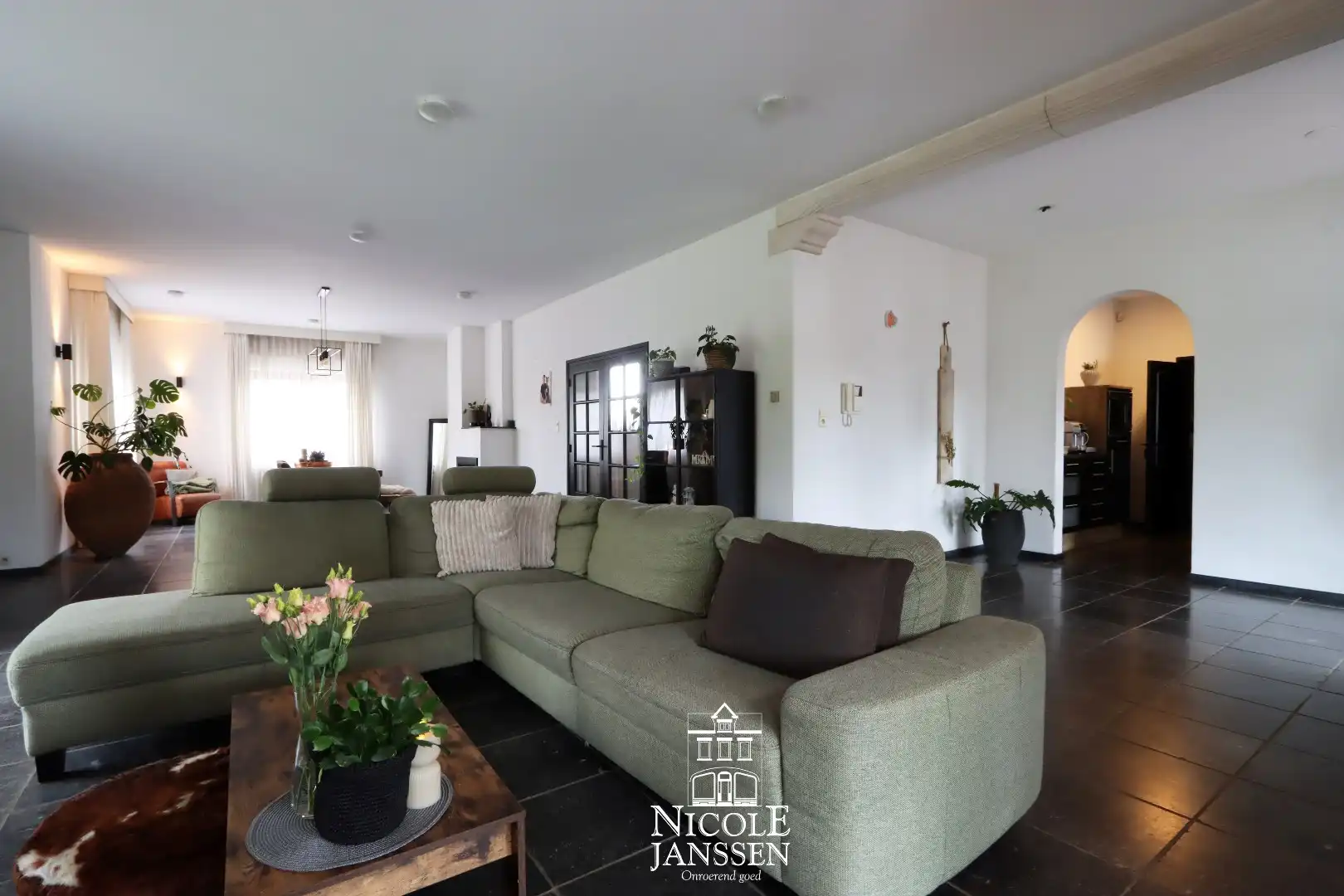 Ruime vrijstaande woning  foto 5