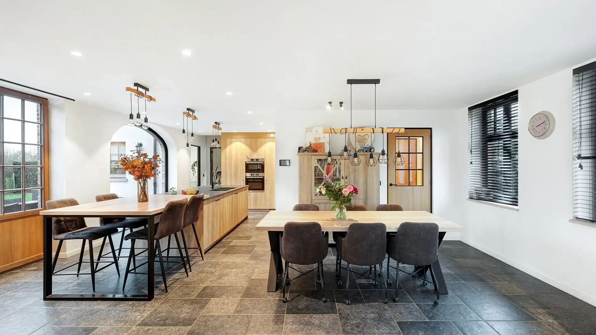 Nieuw gebouwde villa op 1.169 m² te Moerkerke (Damme) foto 6