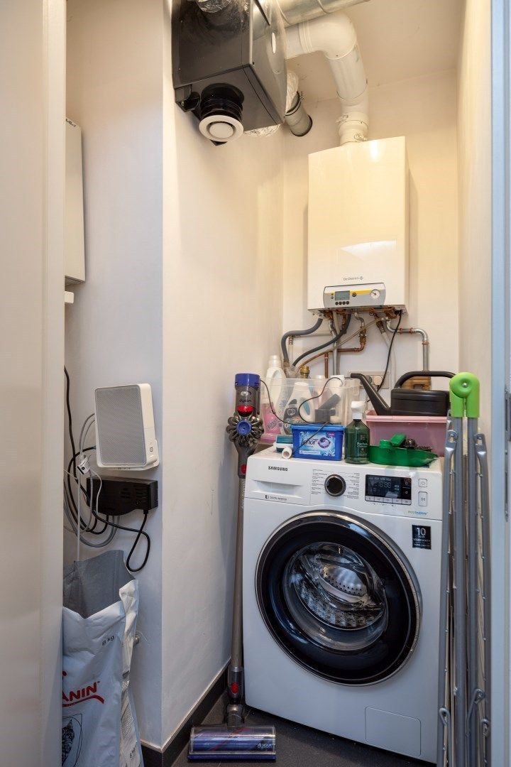 Instapklaar 1-slaapkamer appartement met private autostaanplaats foto 10