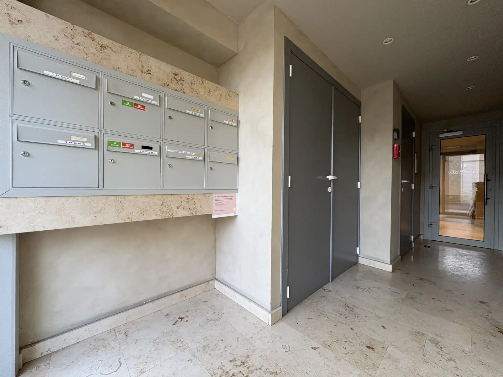 Appartement met 2 slaapkamers en garage in Zwevegem foto 2