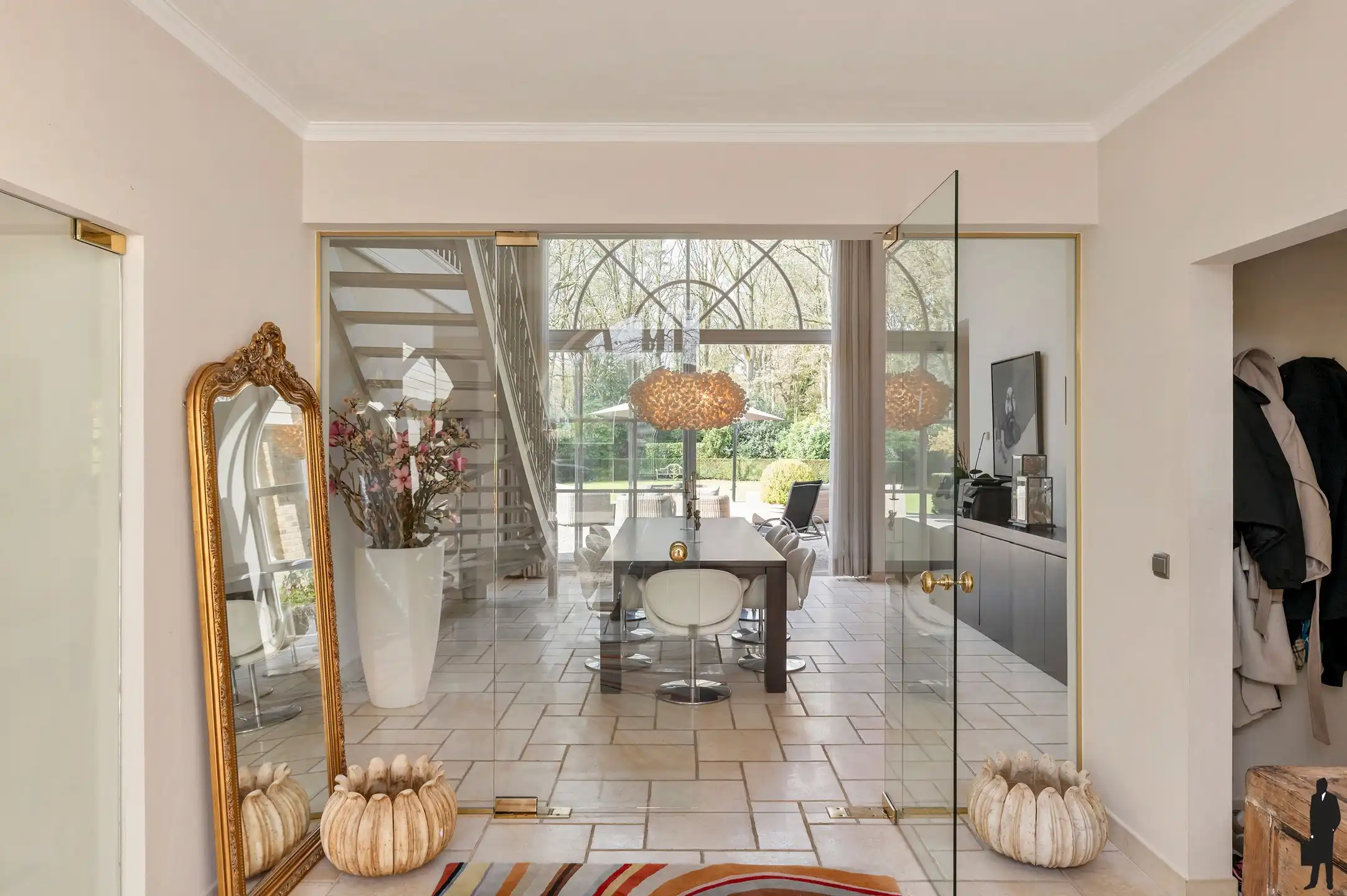 Lichtrijke villa aan het centrum! foto 5