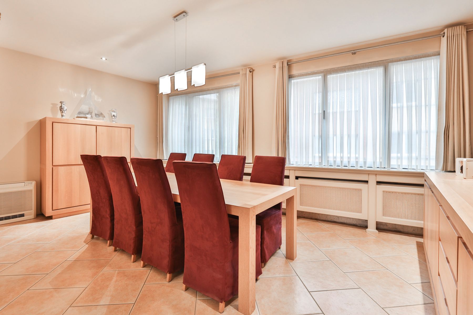 Veelzijdige meergezinswoning met massa’s potentieel foto 3