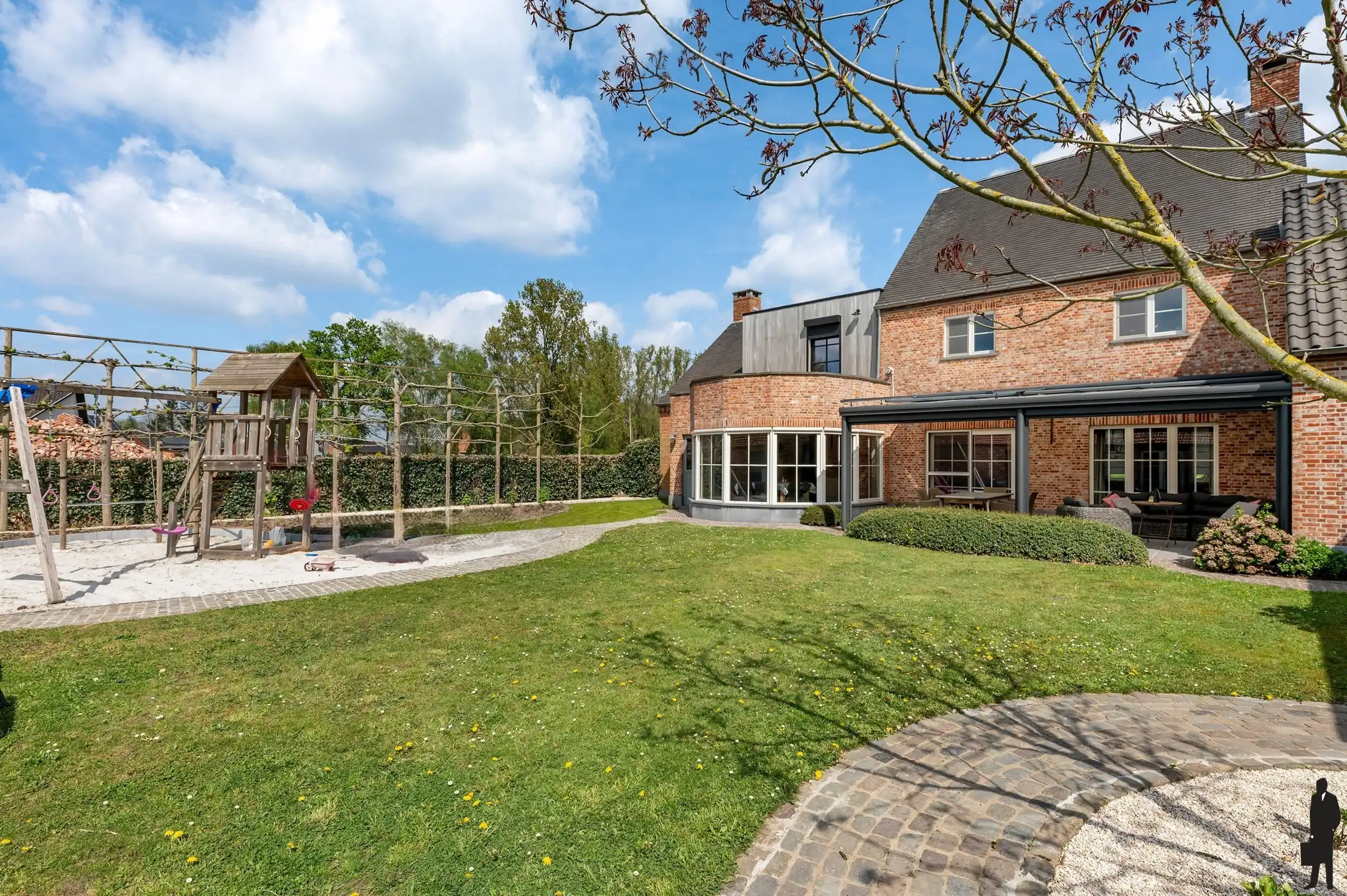 Uitzonderlijke hoevilla met paardenfaciliteiten op ca. 1 ha foto 27