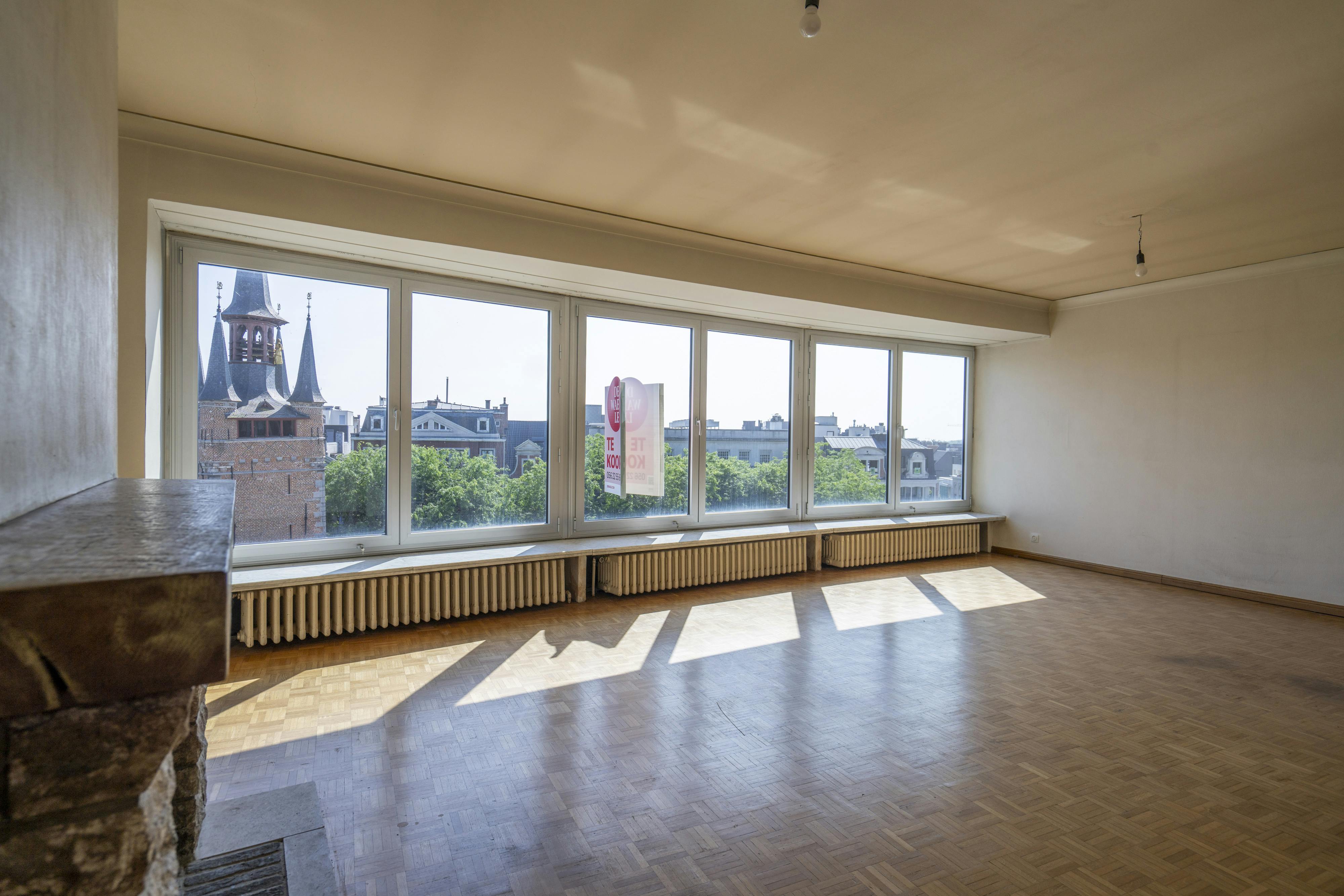 Ruim Appartement met zicht op de Grote Markt van Kortrijk foto 23