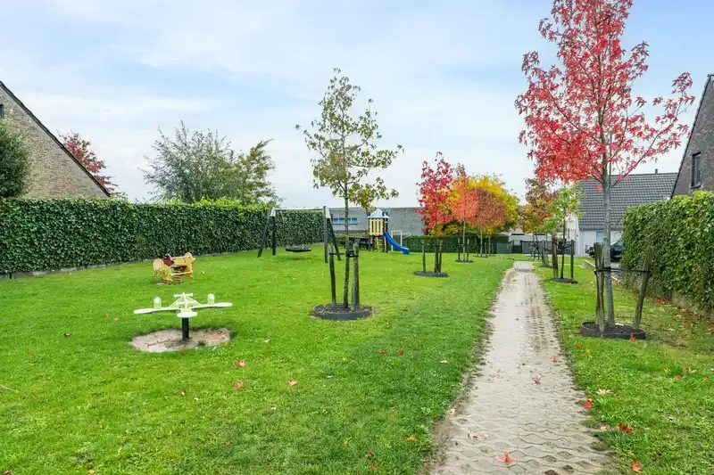 HOOGLEDE – Moderne gezinswoning met zonnige tuin en tal van extra’s! opp. 351 m² foto 17