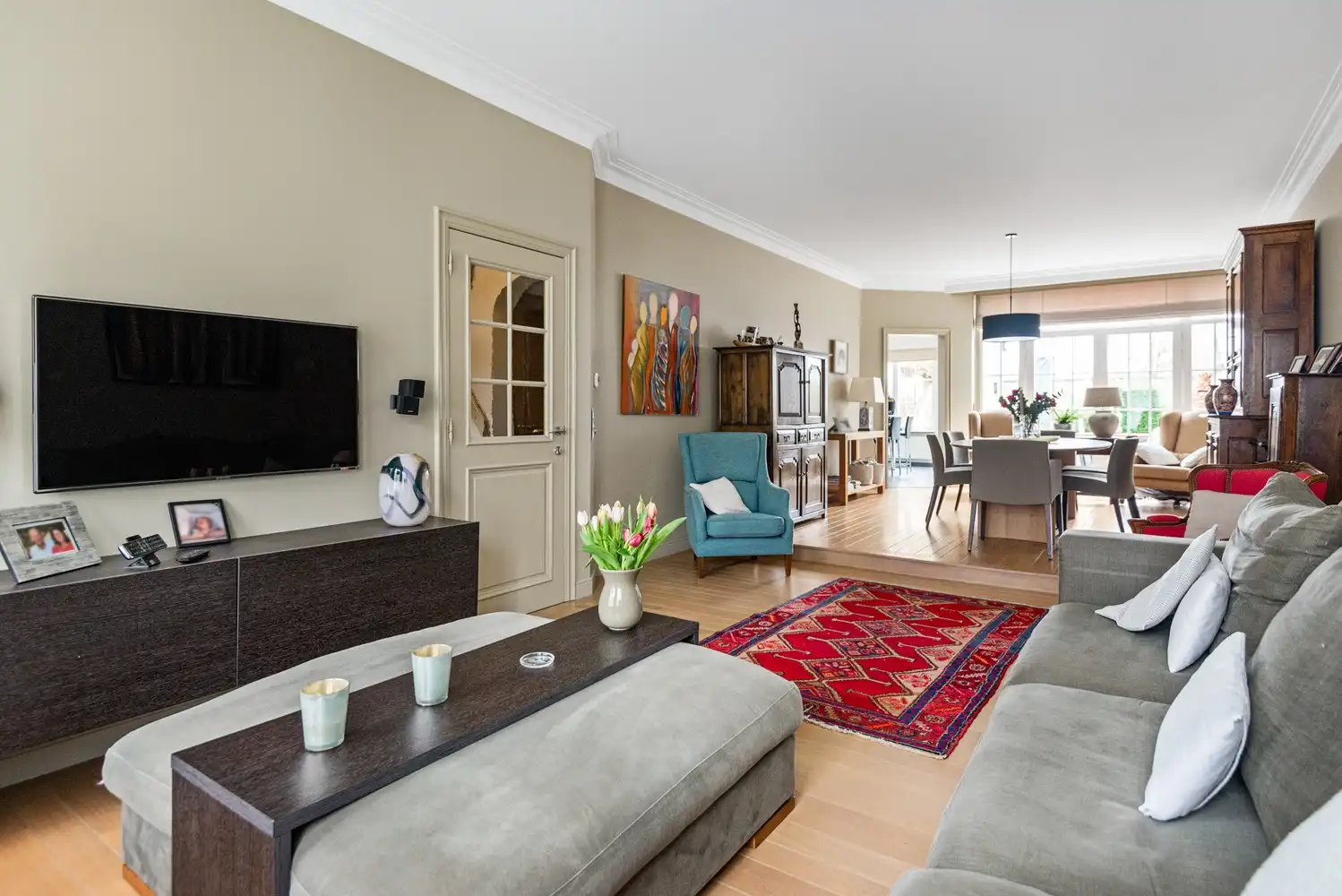 Verzorgde instapklare woning met 4 slaapkamers en ruime garage. foto 8