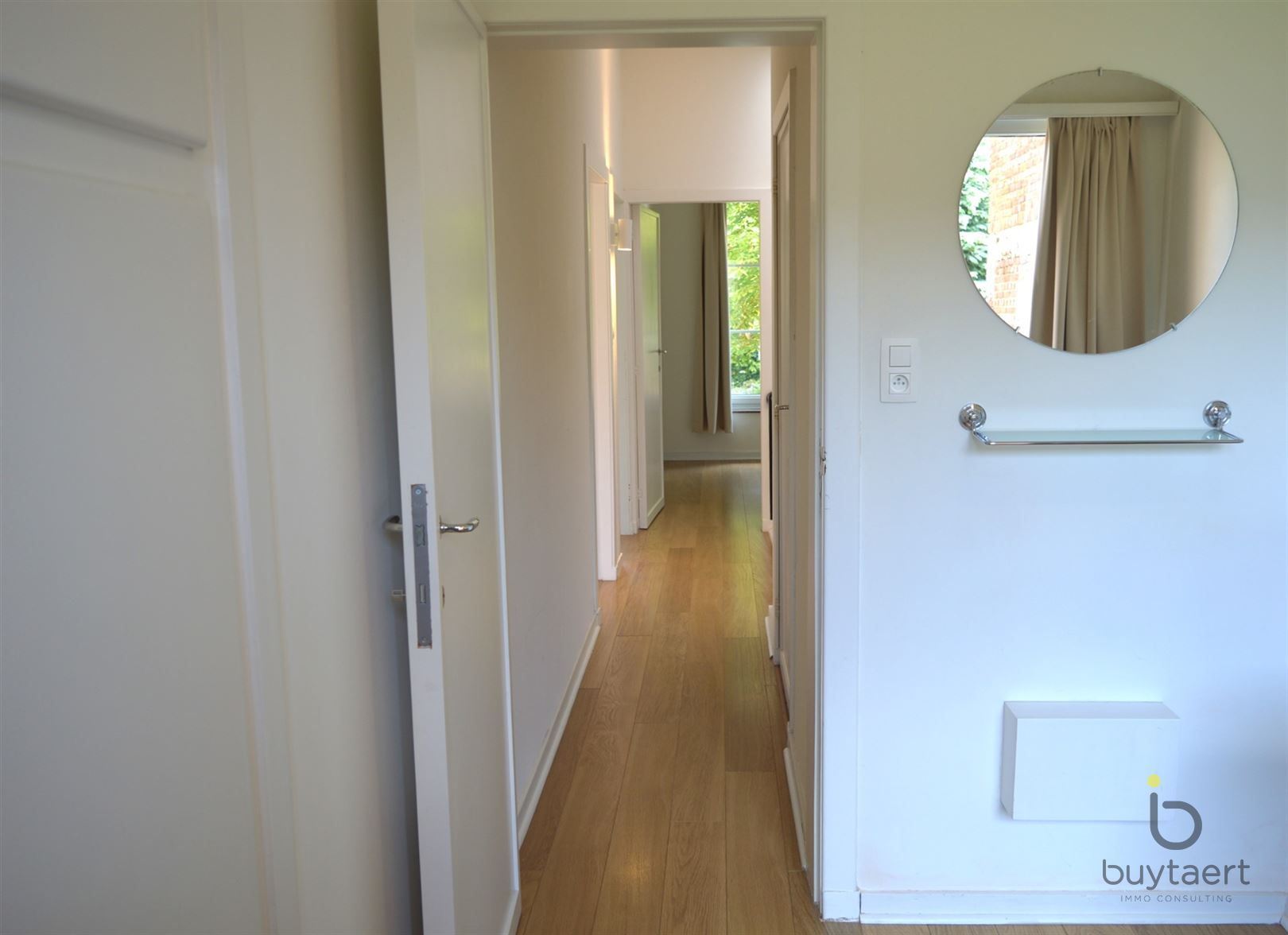 Een authentiek Art-Deco woning  in het welgekende "Pullhof". foto 15
