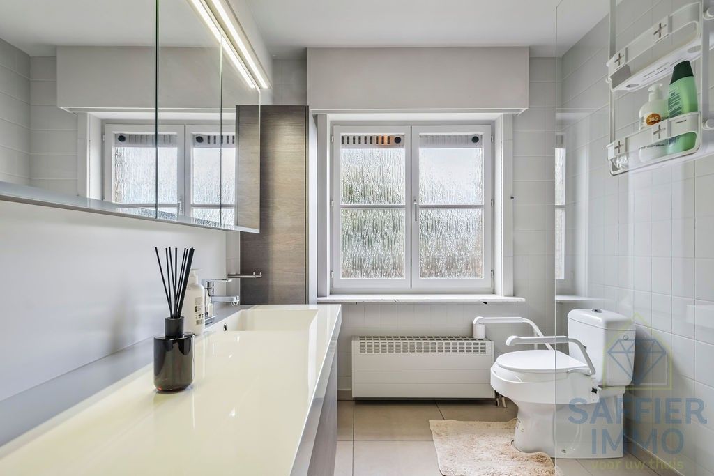 Stijlvolle villa op toplocatie in Sint-Eloois-Vijve foto 16
