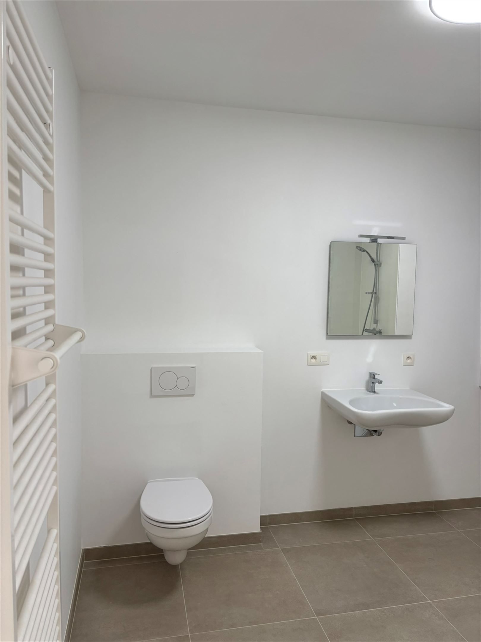 Bungalow met garage foto 9