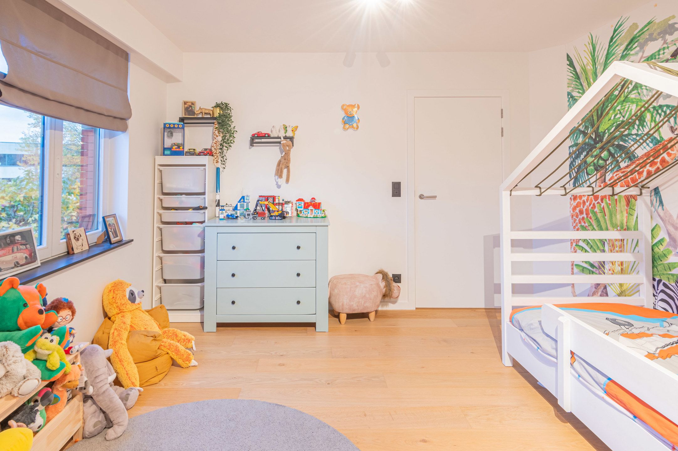 Moderne HOB met 4 (mogelijk 5) kamers en dubbele garage foto 19