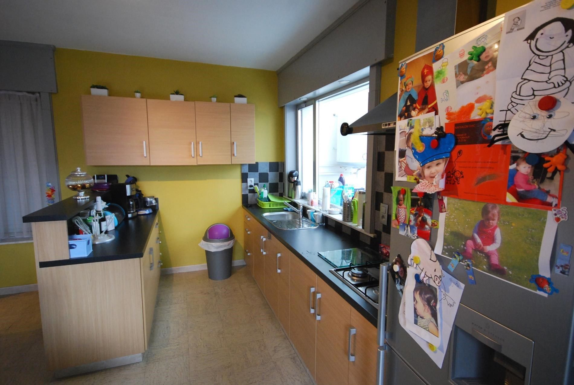 HALFOPEN WONING MET 3 SLAAPKAMERS EN AANGENAME TUIN foto 6