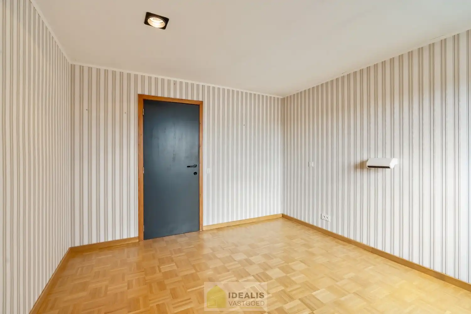 IDEALIS VASTGOED – VERZORGDE GEZINSWONING MET 2 SLAAPKAMERS (MOGELIJKHEID TOT MEER) OP AANGENAAM PERCEEL VAN 11A 28CA foto 22