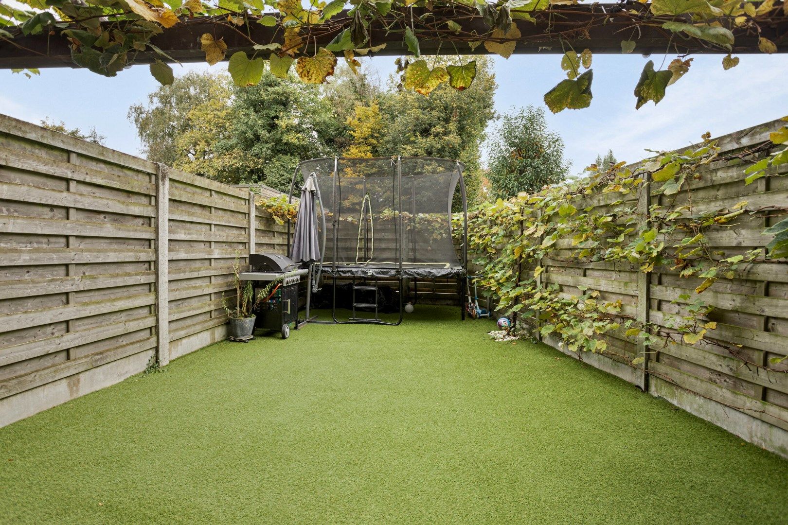 Gunstig gelegen gelijkvloers appartement met tuin en garage ! foto 14