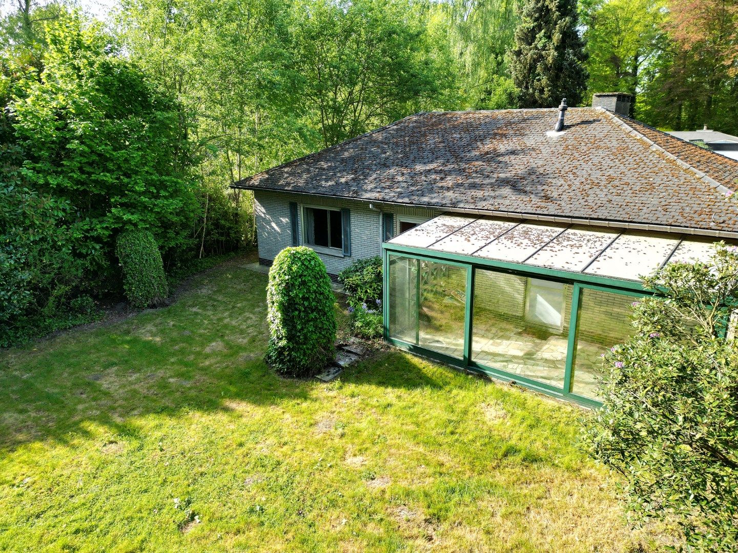 Villa op 10a 75ca in rustige woonwijk te  Schiplaken. foto 2