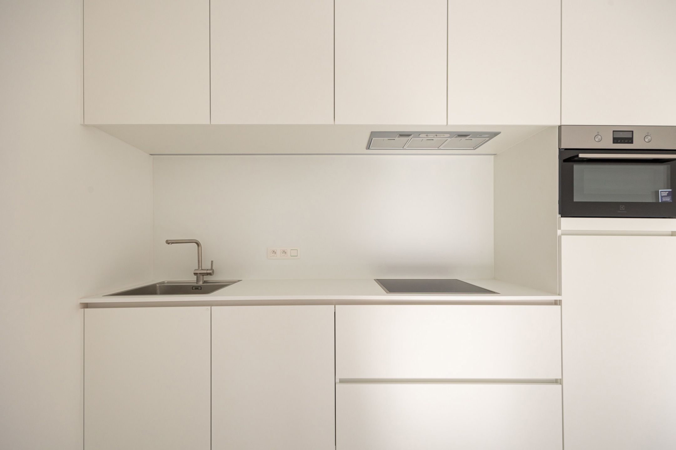 Modern en lichtrijk nieuwbouwappartement met 2 slaapkamers foto 3