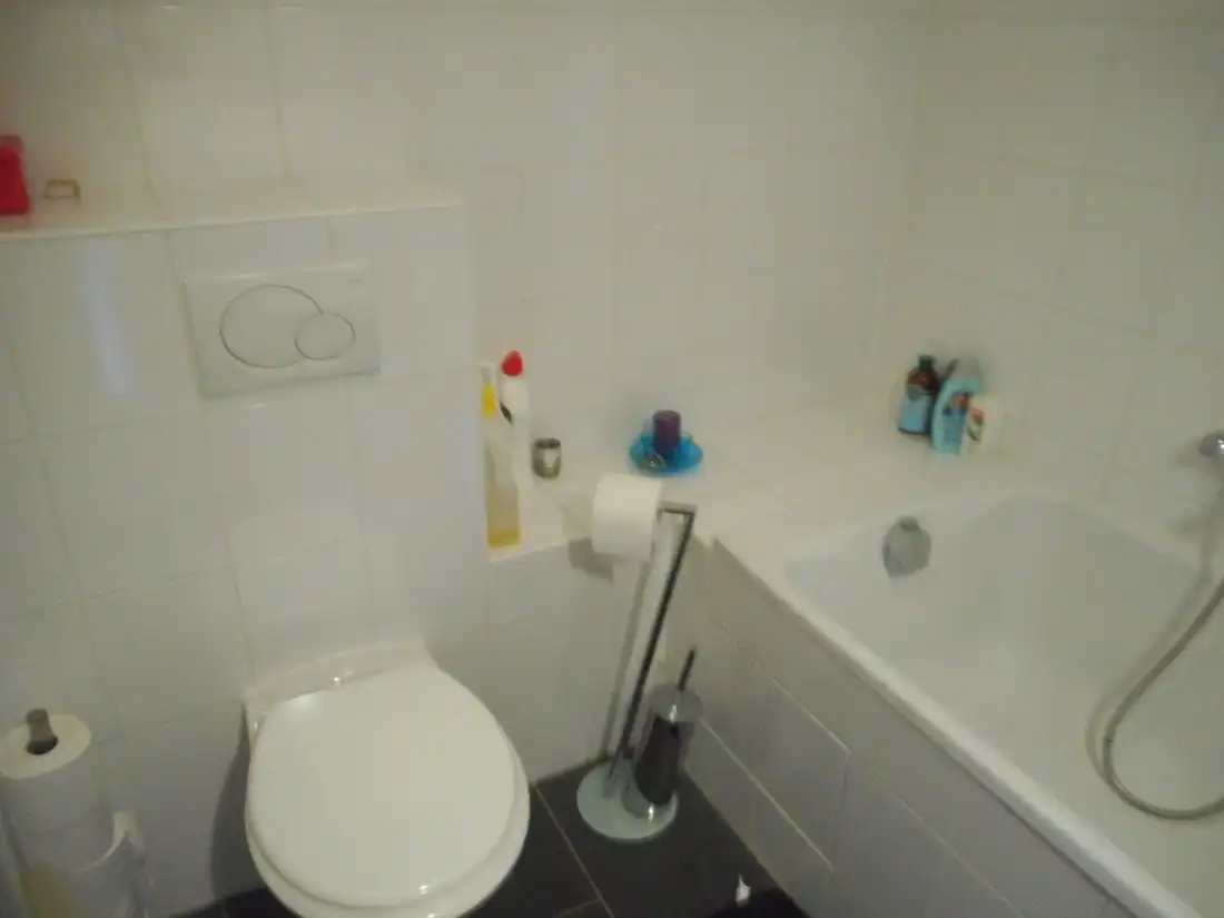 GUNSTIG gelegen appartement te LANAKEN foto 6