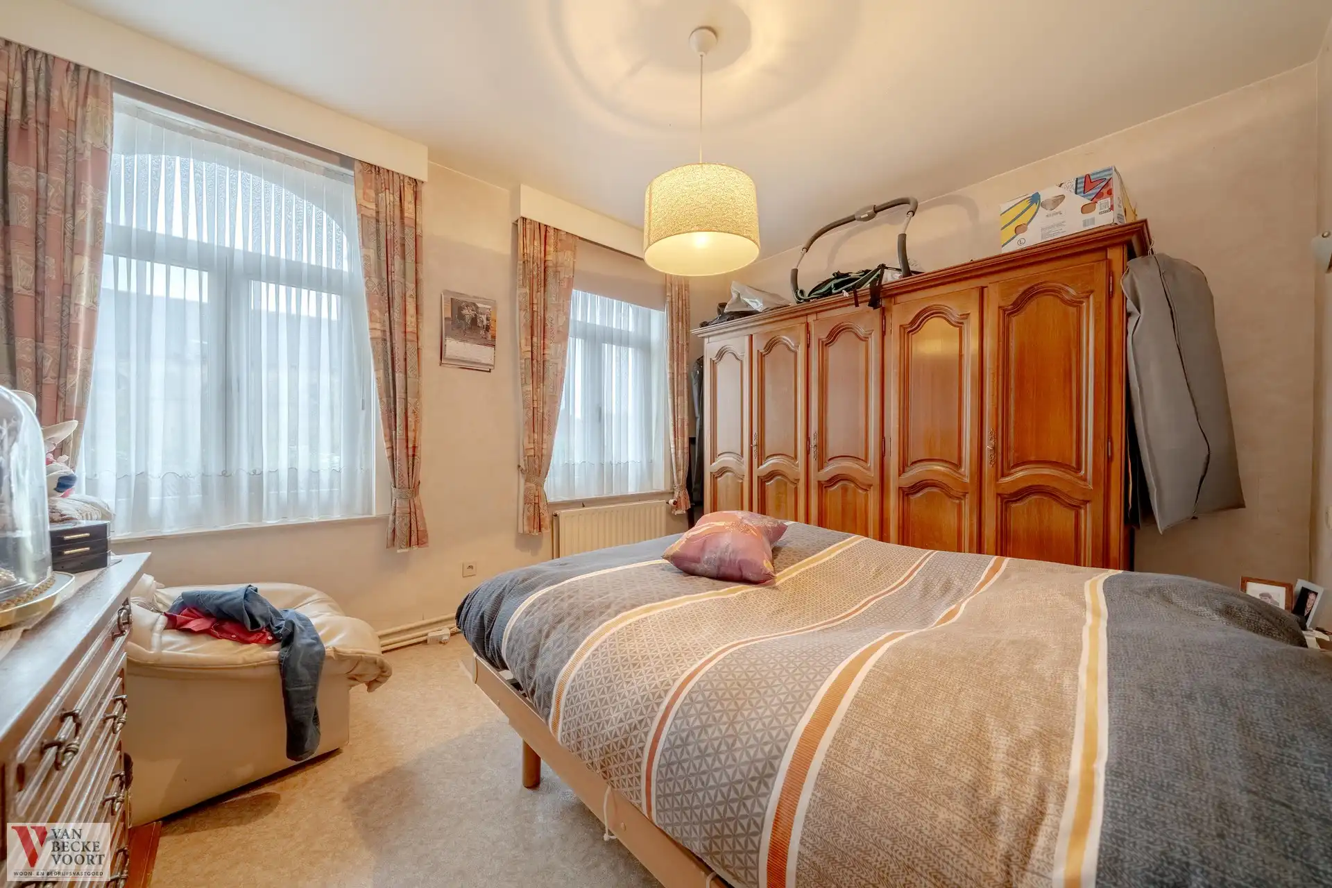 Handelshuis met woonst foto 14