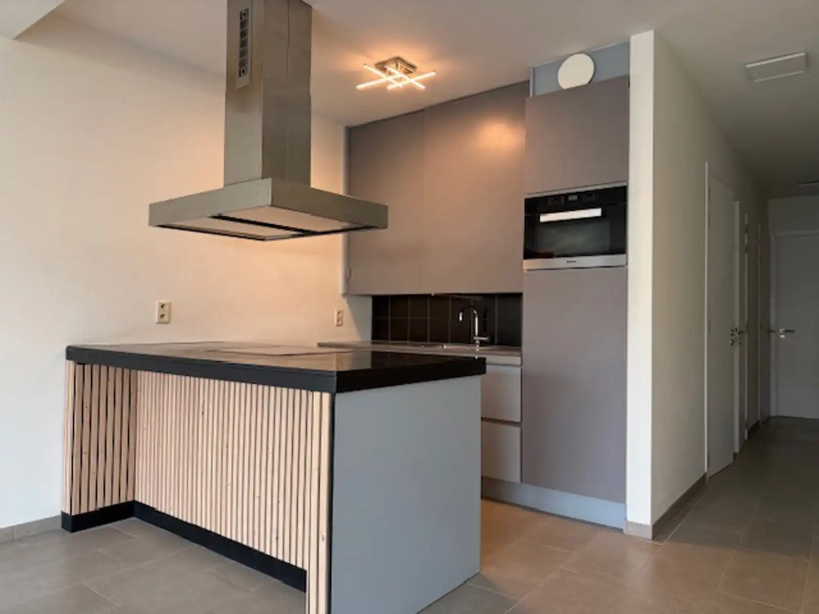 Recent appartement met parkeerplaats in centrum Lede foto 8