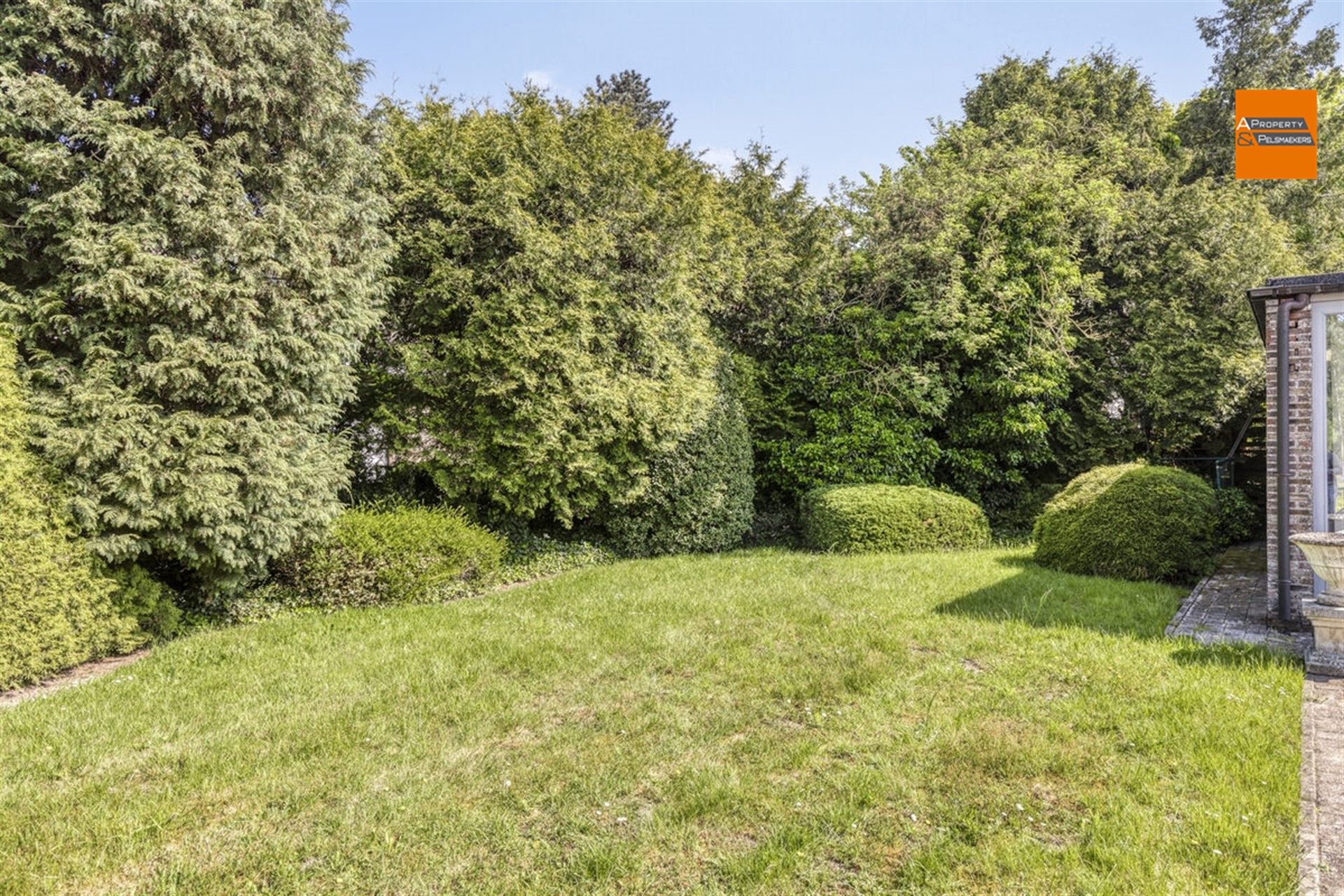 Ruime woning met potentieel in een rustige en groene omgeving foto 25