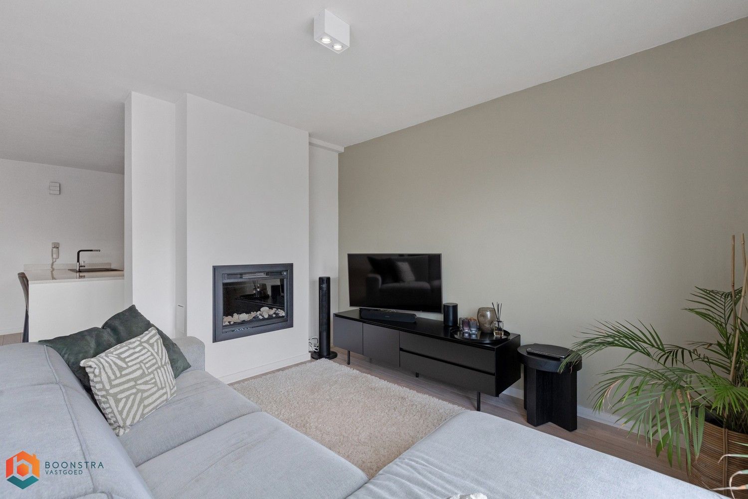 Gerenoveerd appartement met 2 slpkrs in hartje Putte foto 4